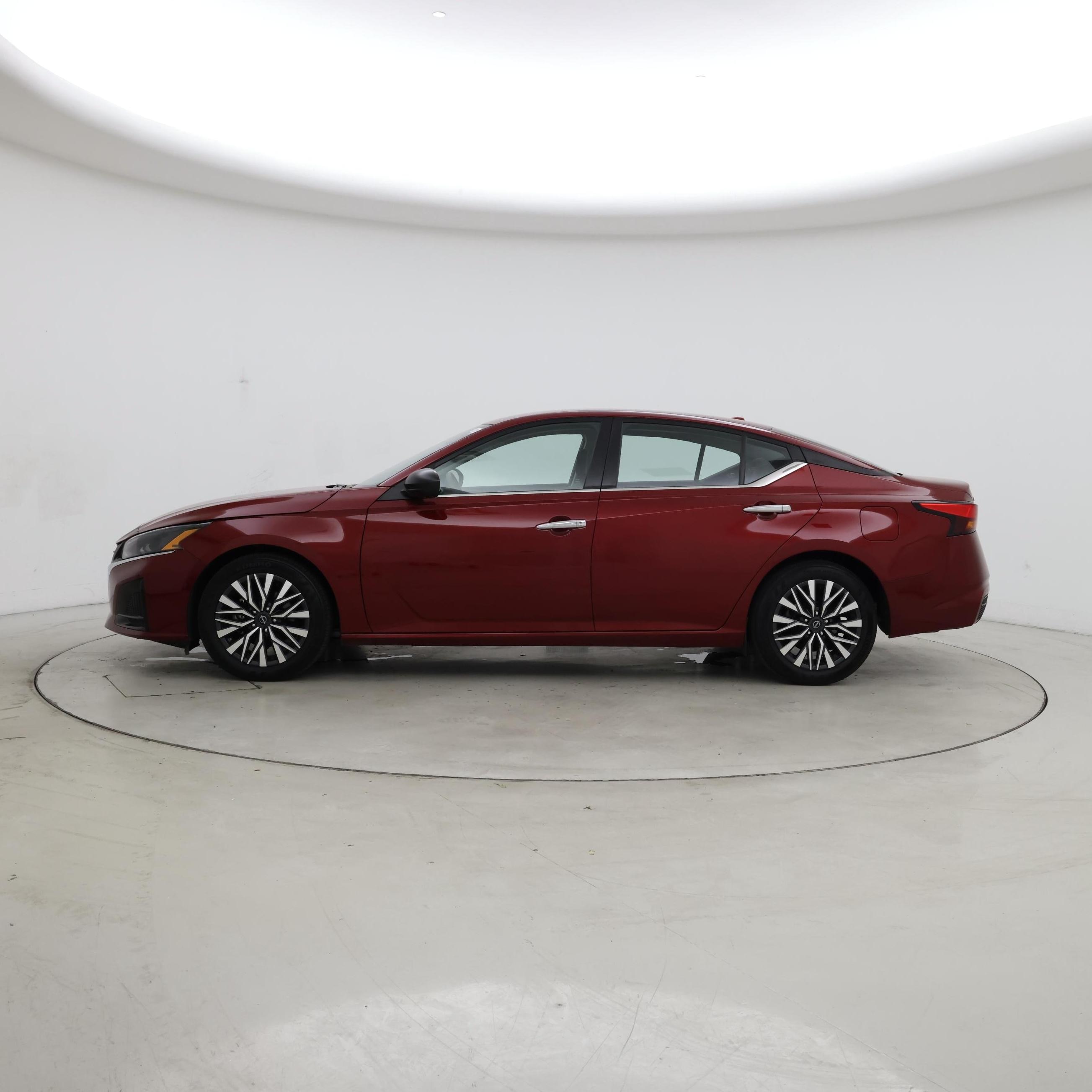 Thumbnail: 2025 Nissan Altima - 3