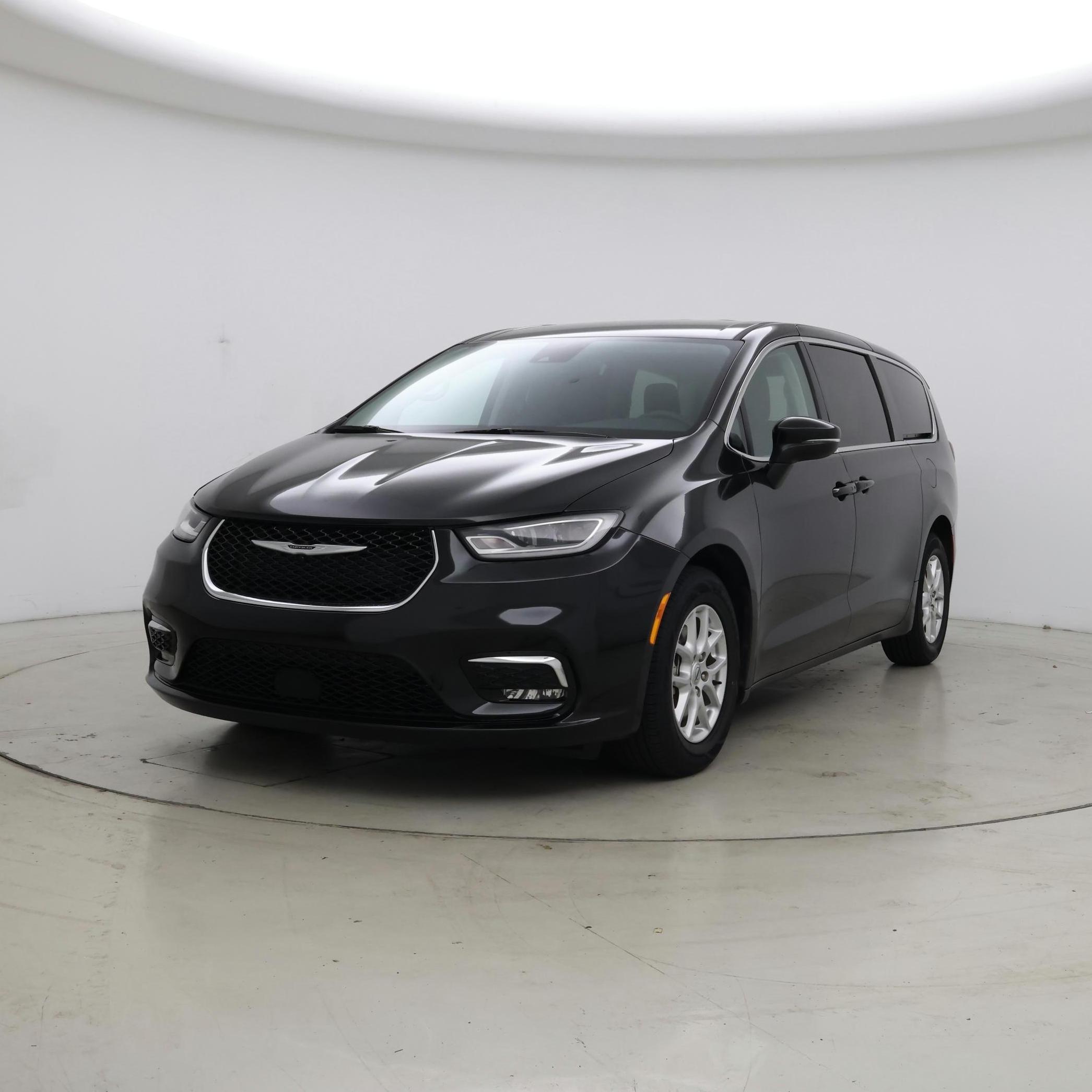 Thumbnail: 2023 Chrysler Pacifica - 4