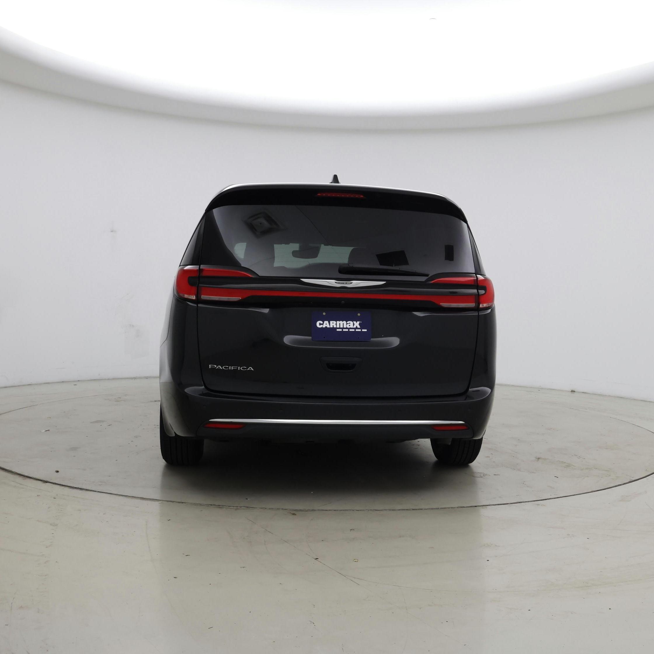 Thumbnail: 2023 Chrysler Pacifica - 6