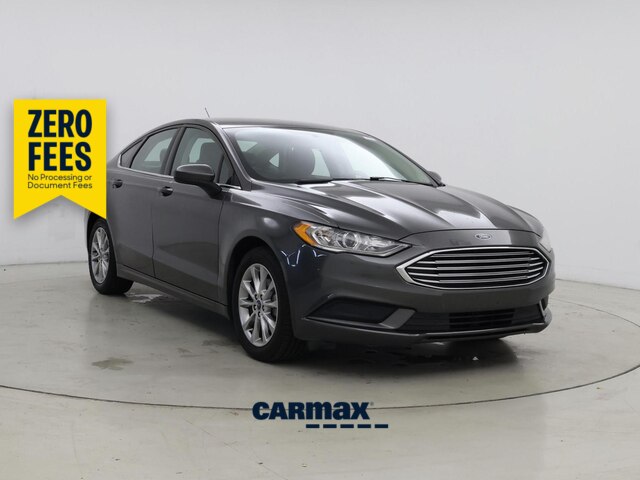 Gray 2017 Ford Fusion SE Sedan Front-Wheel Drive Automatic
