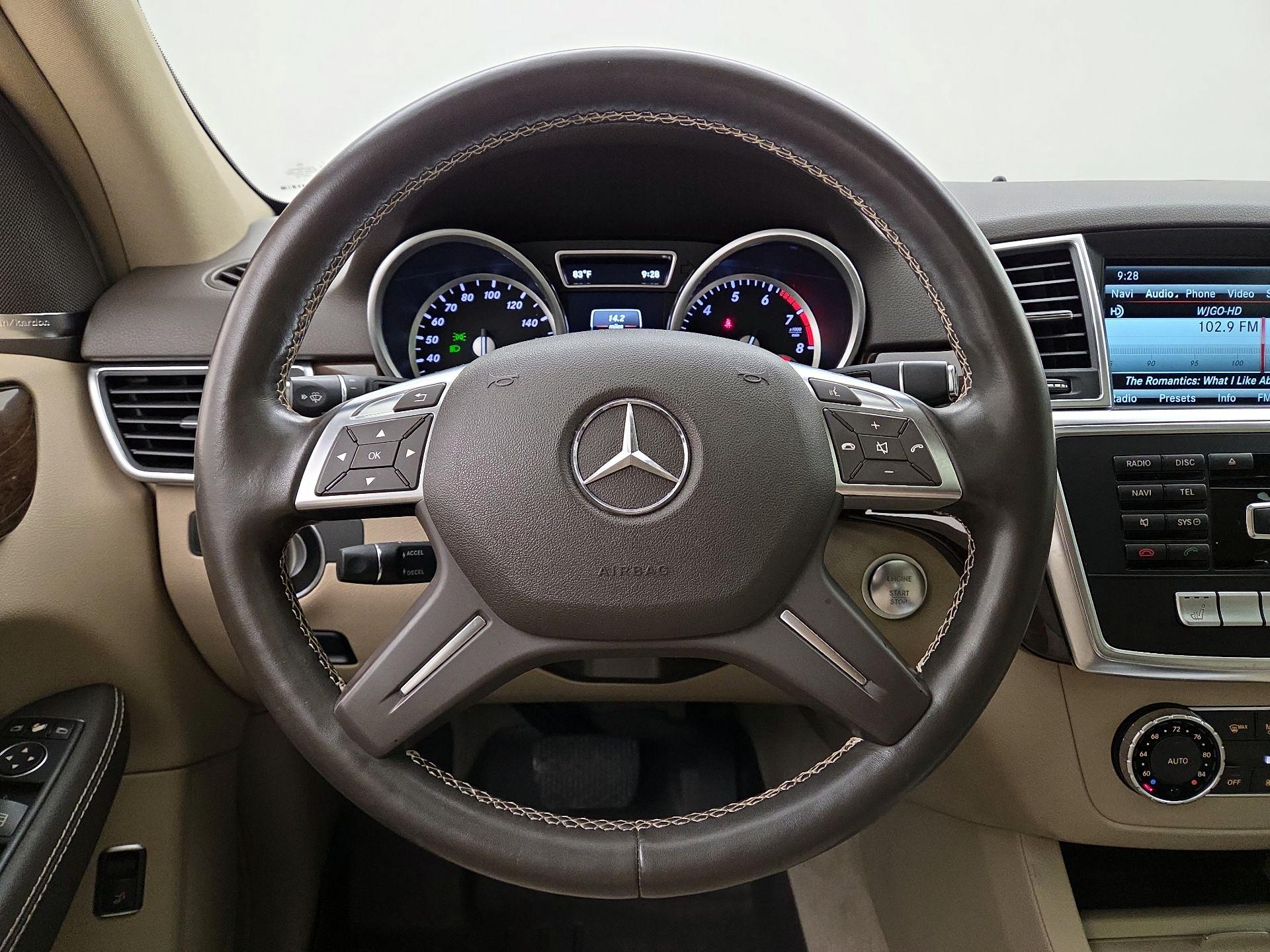 Thumbnail: 2015 Mercedes-Benz M-Class - 10
