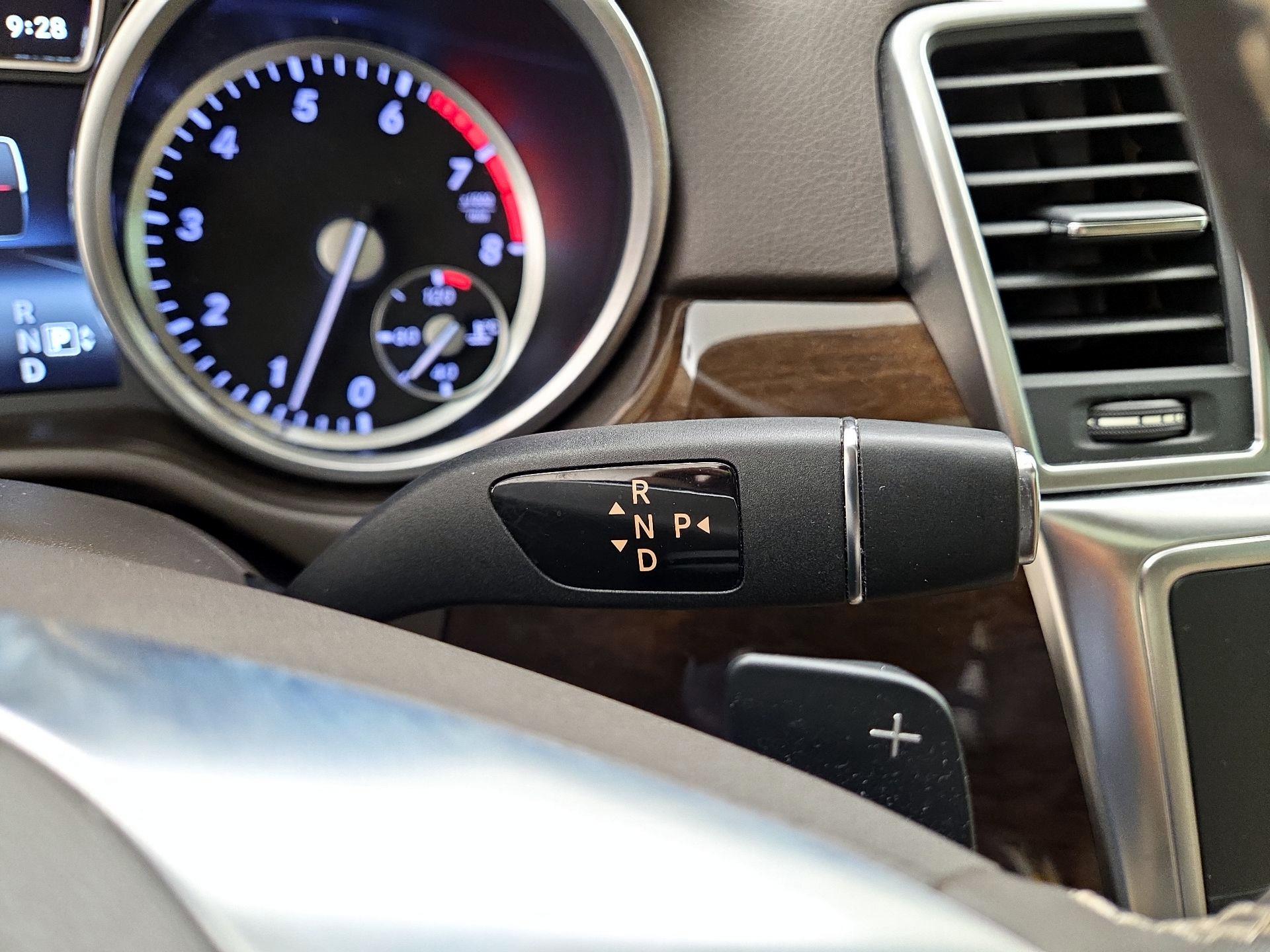 Thumbnail: 2015 Mercedes-Benz M-Class - 18