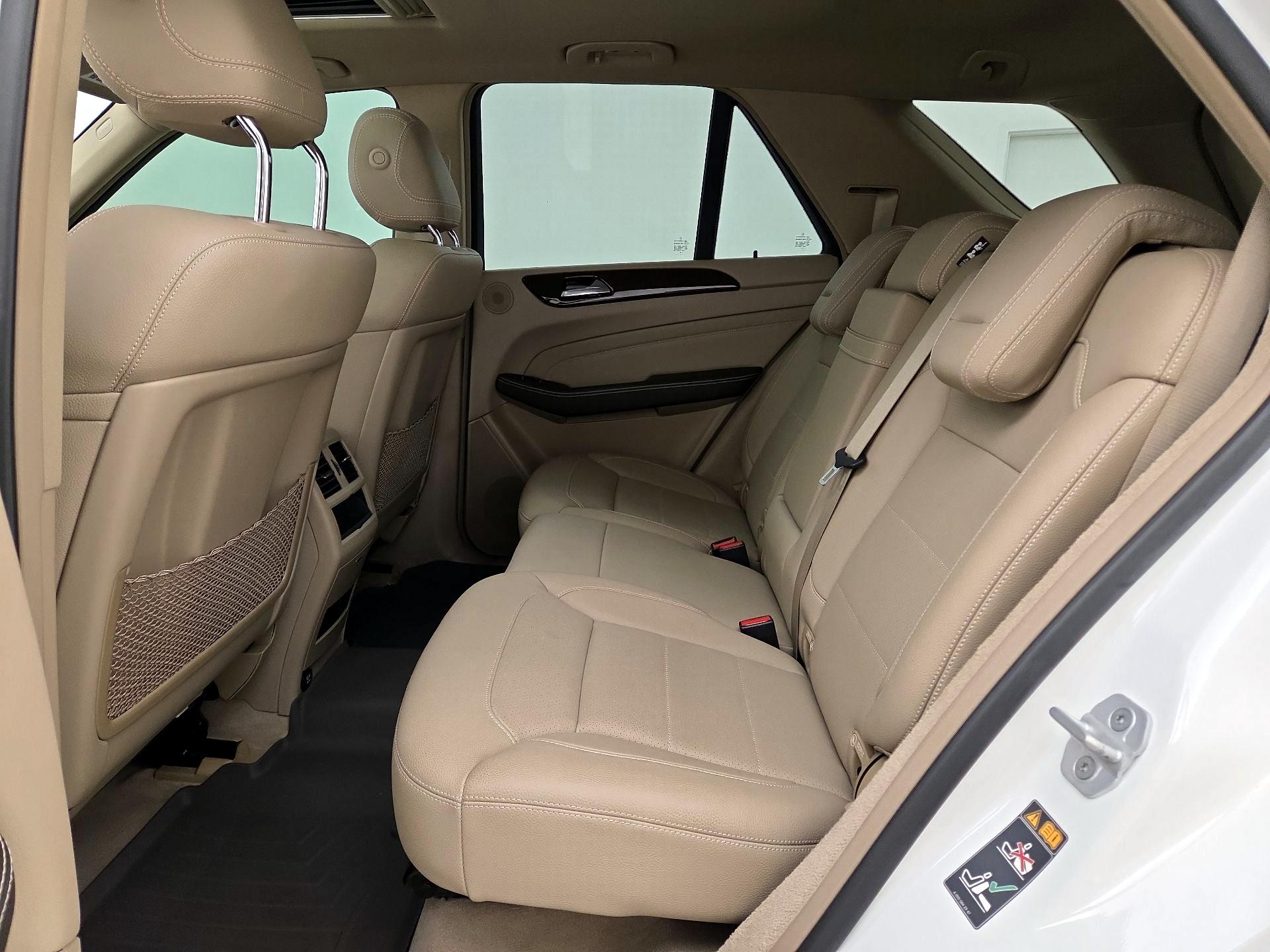 Thumbnail: 2015 Mercedes-Benz M-Class - 19