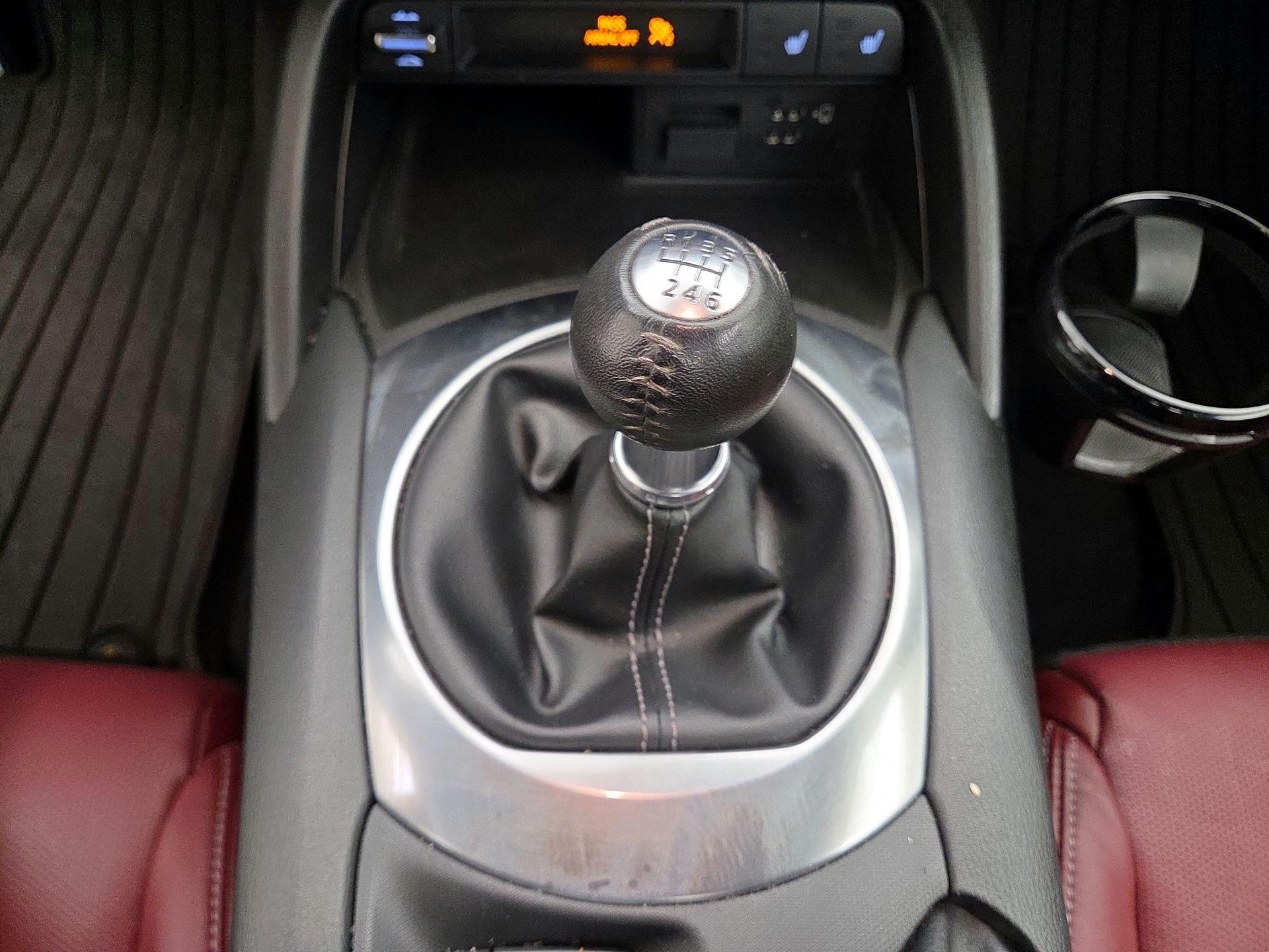 Thumbnail: 2020 Mazda MX-5 Miata - 17