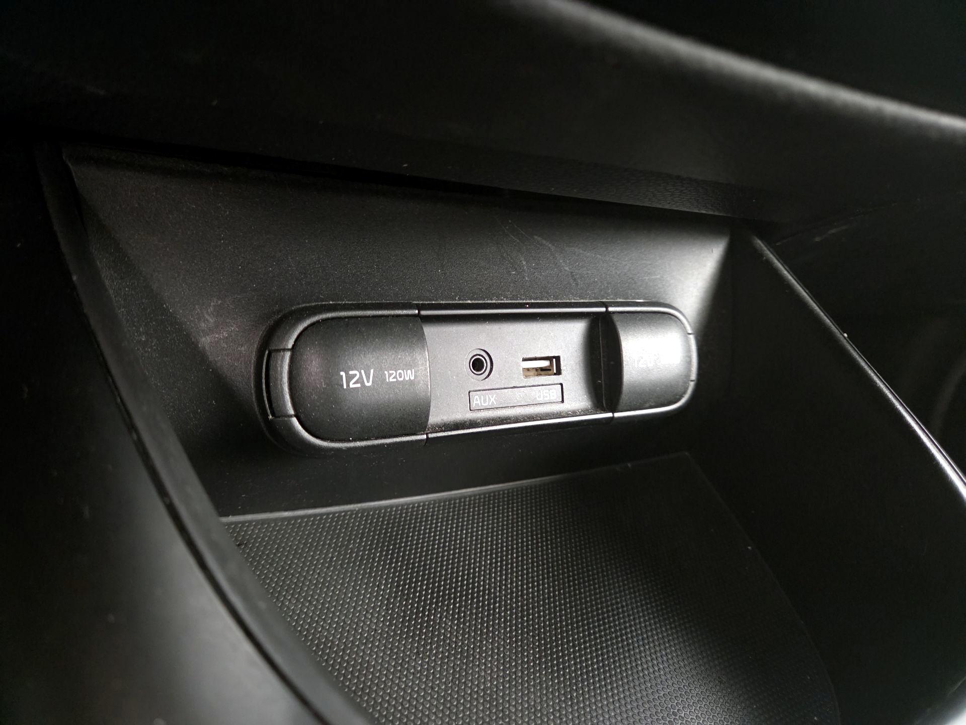Thumbnail: 2015 Kia Soul - 17