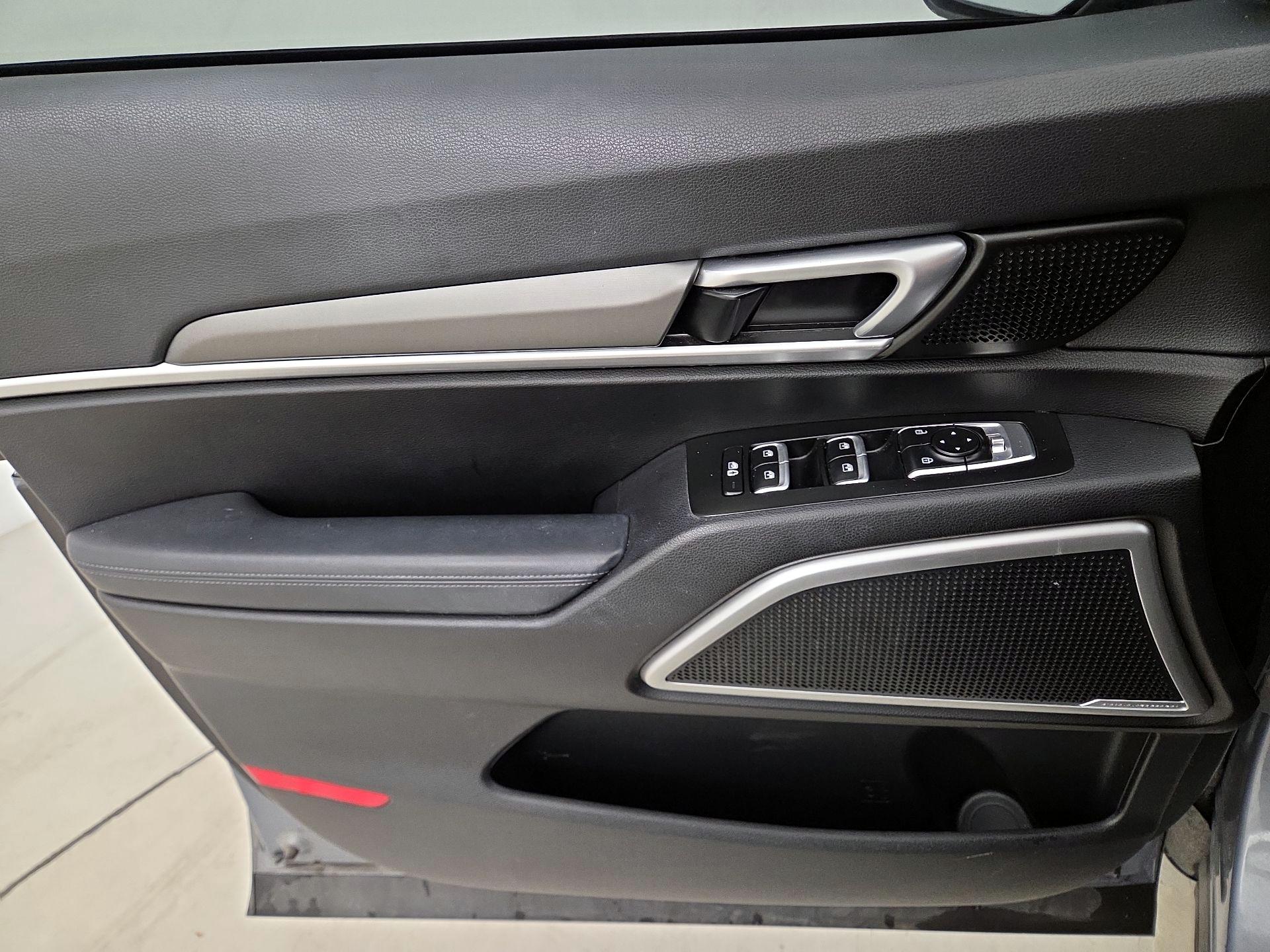 Thumbnail: 2020 Kia Telluride - 12