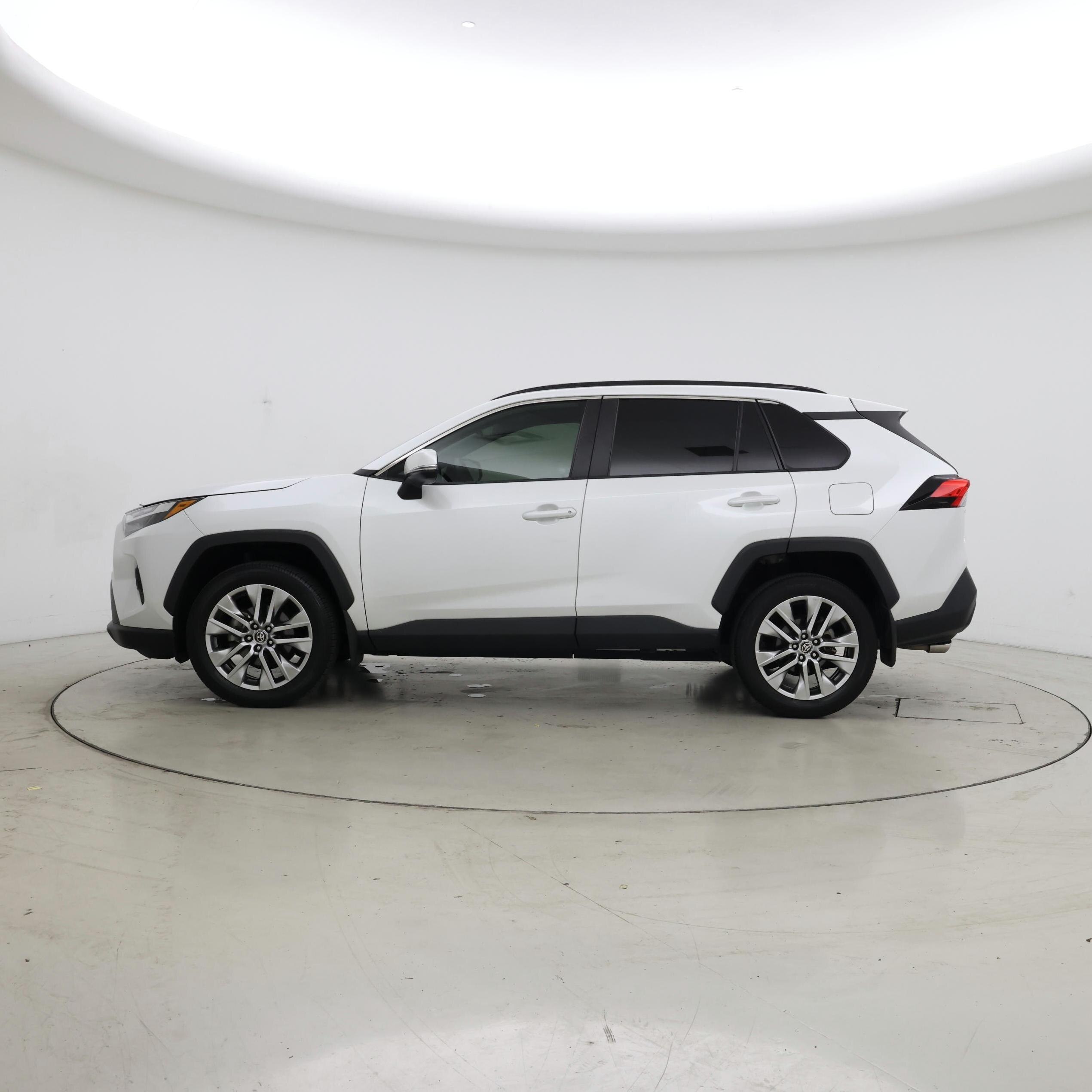 Thumbnail: 2024 Toyota RAV4 - 3