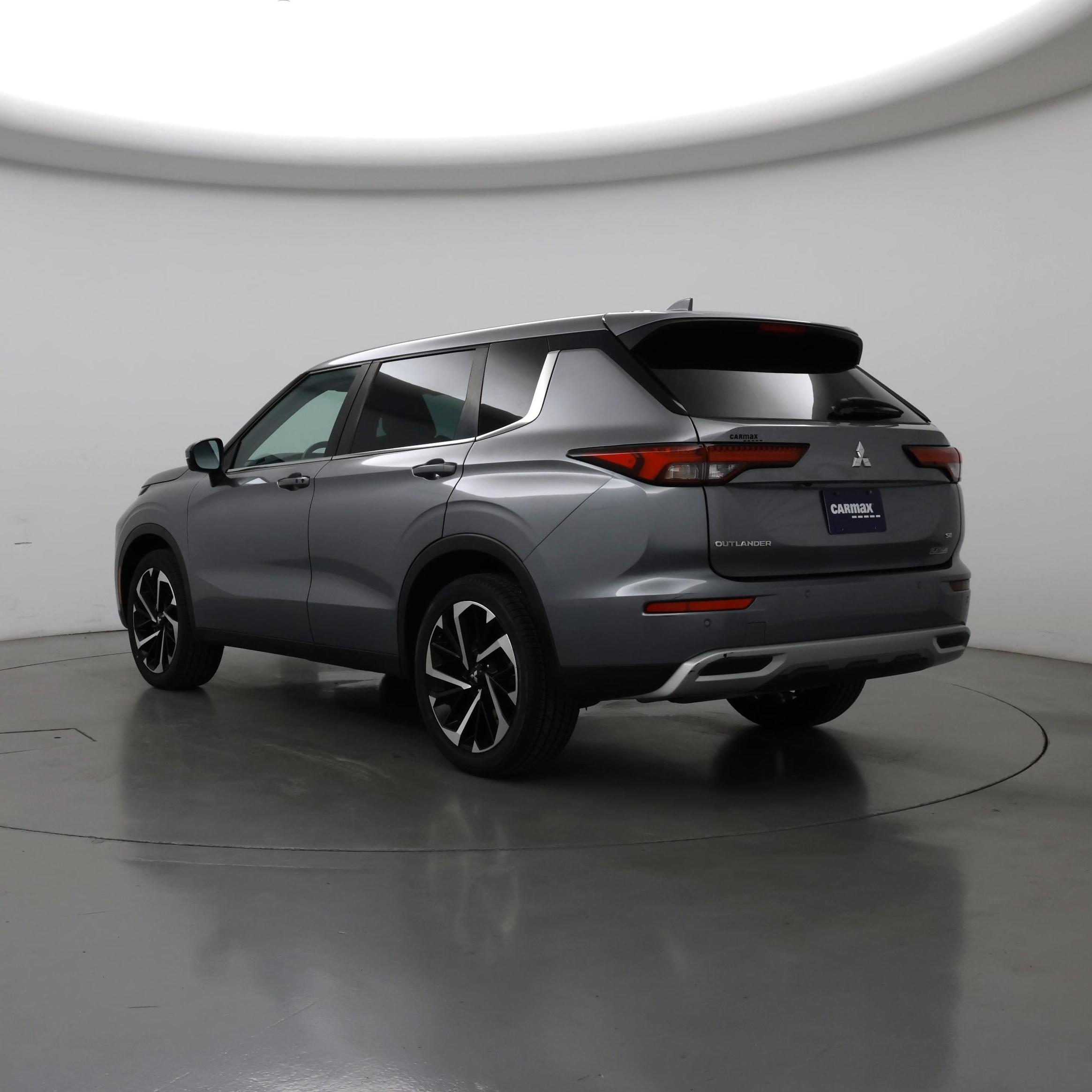 Thumbnail: 2022 Mitsubishi Outlander - 2