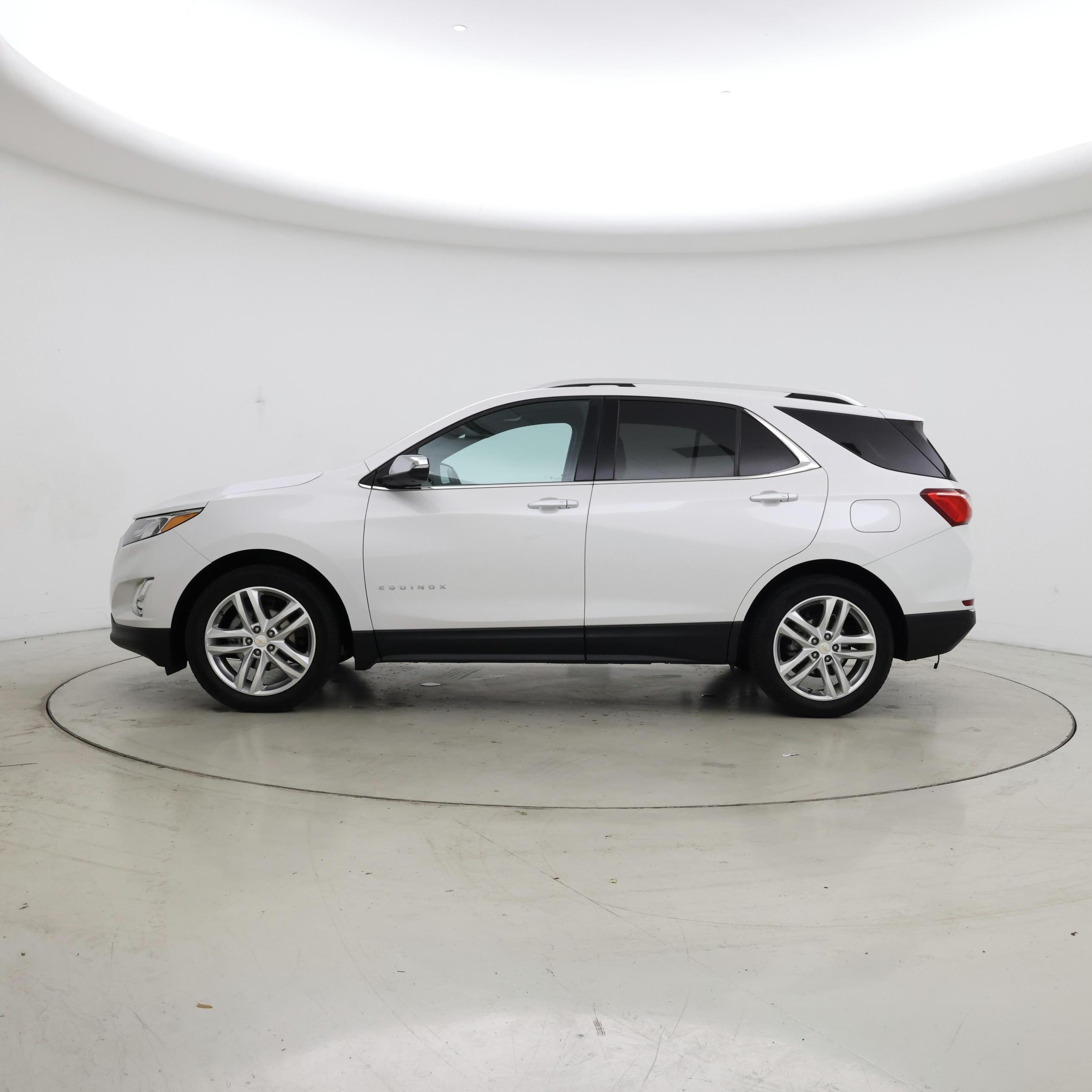 Thumbnail: 2018 Chevrolet Equinox - 3