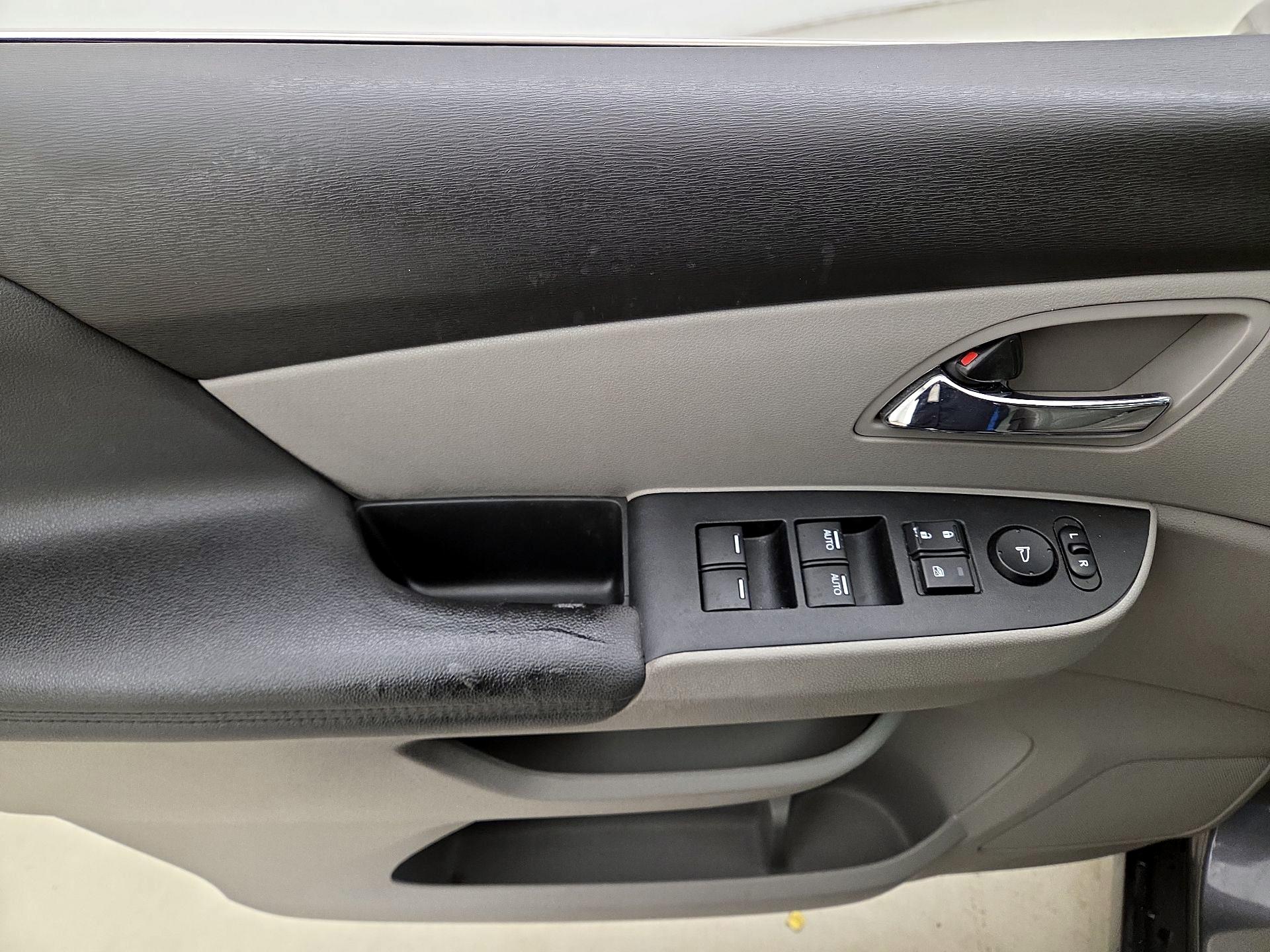 Thumbnail: 2015 Honda Odyssey - 12