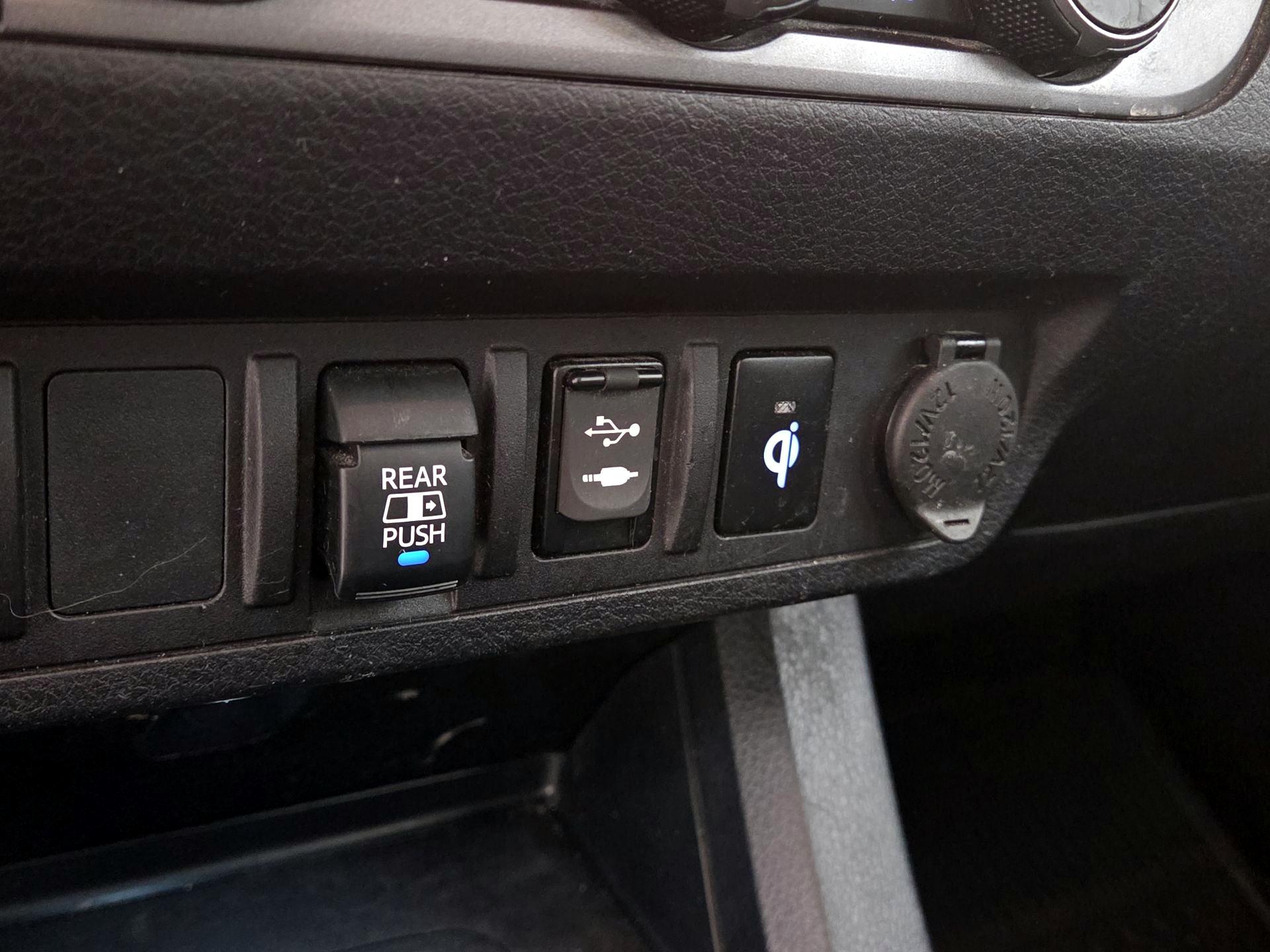 Thumbnail: 2019 Toyota Tacoma - 18