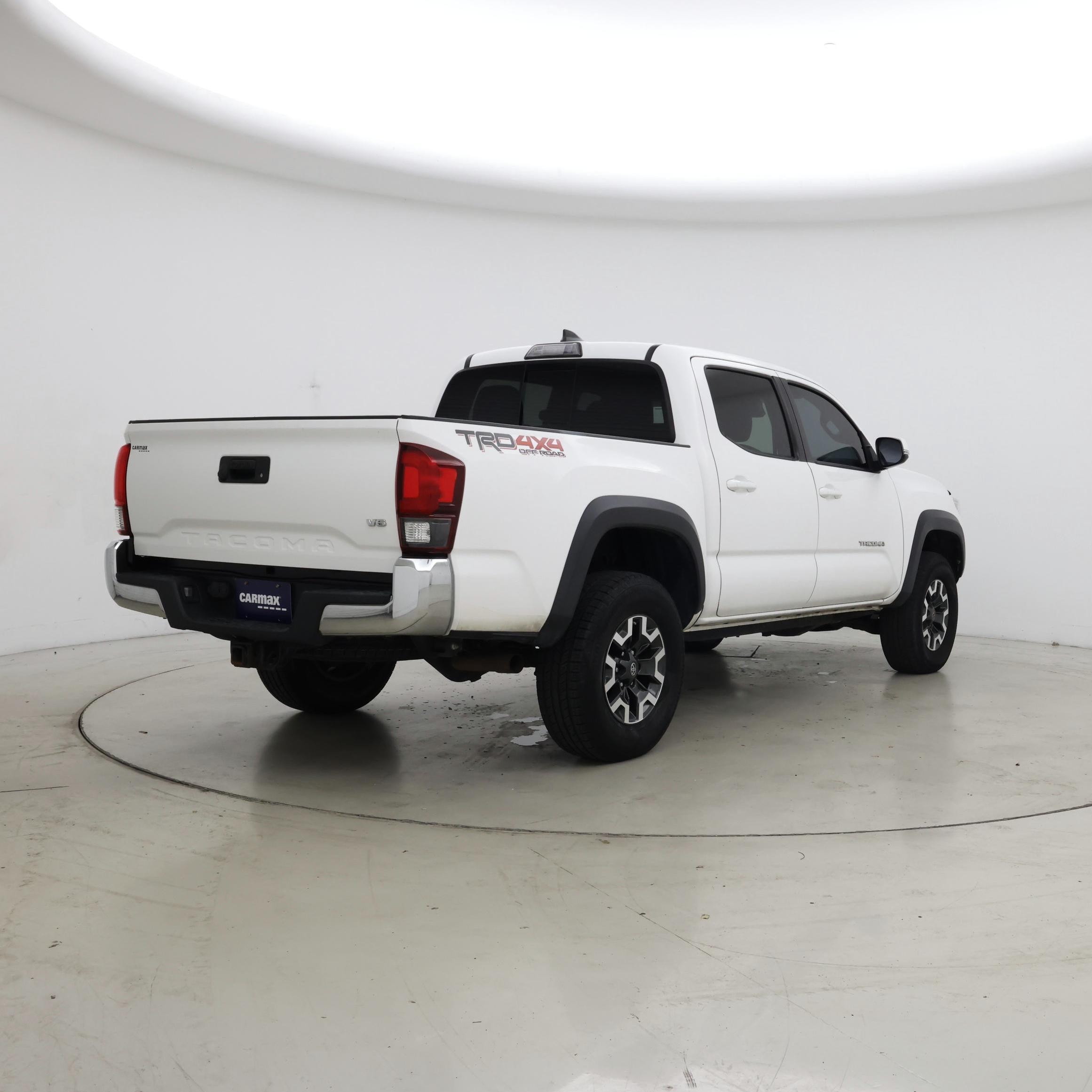 Thumbnail: 2019 Toyota Tacoma - 8