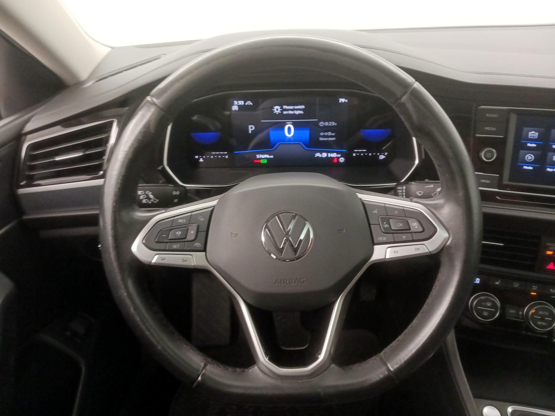 Thumbnail: 2023 Volkswagen Jetta - 10