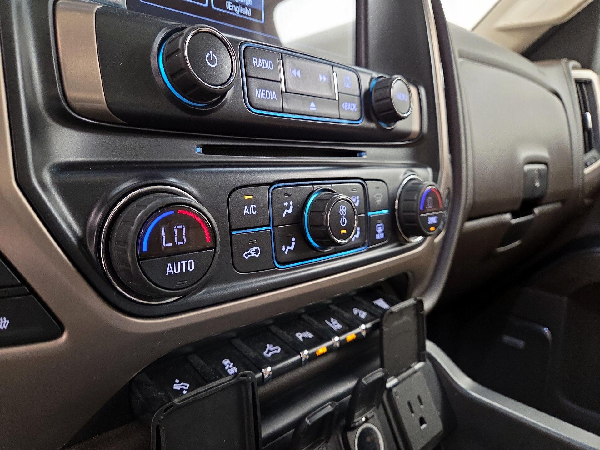 Thumbnail: 2019 GMC Sierra 3500 - 17