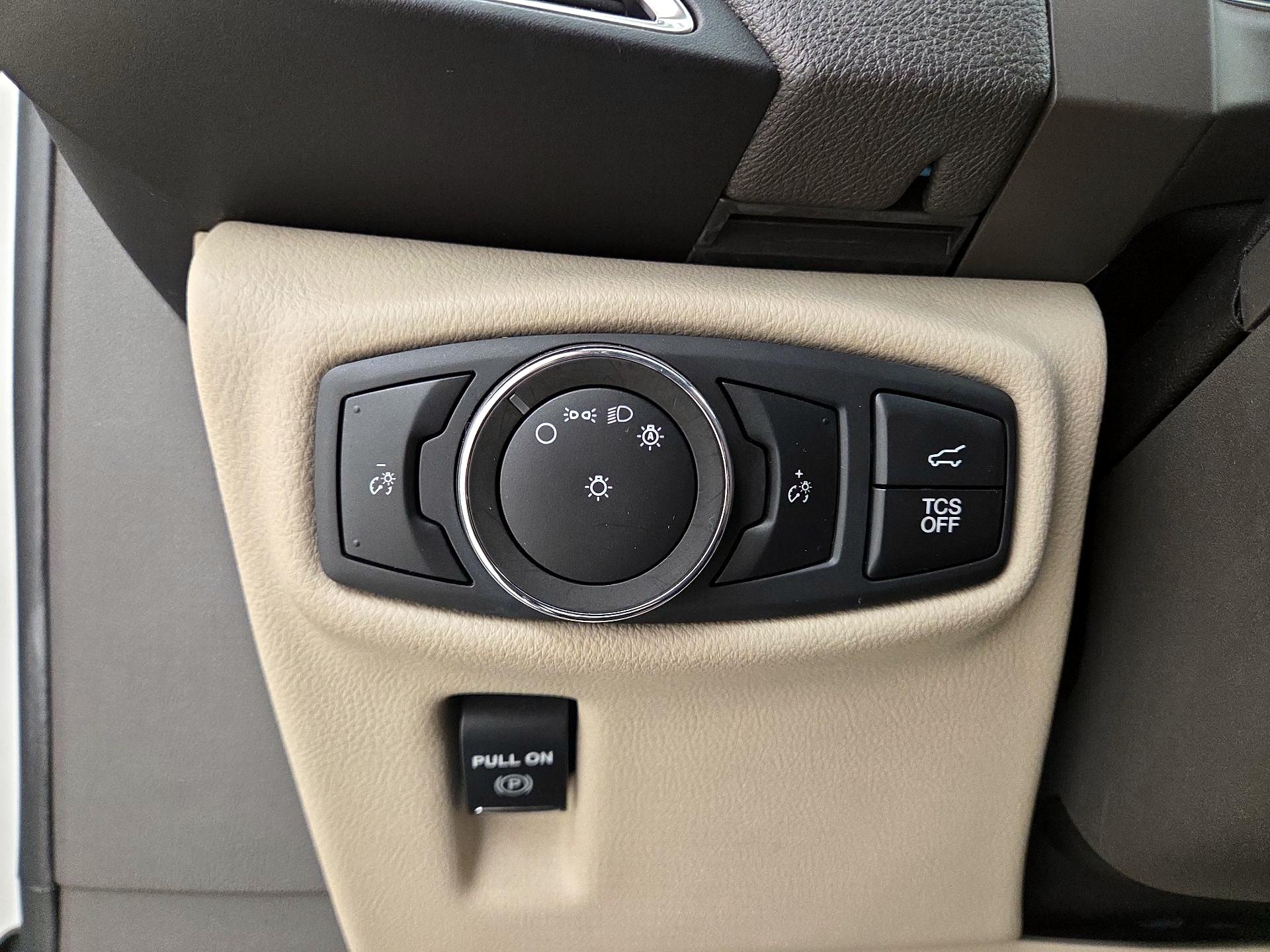 Thumbnail: 2020 Lincoln Nautilus - 13
