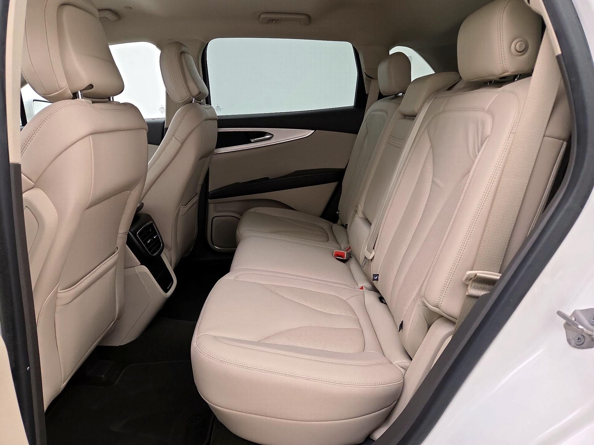 Thumbnail: 2020 Lincoln Nautilus - 20