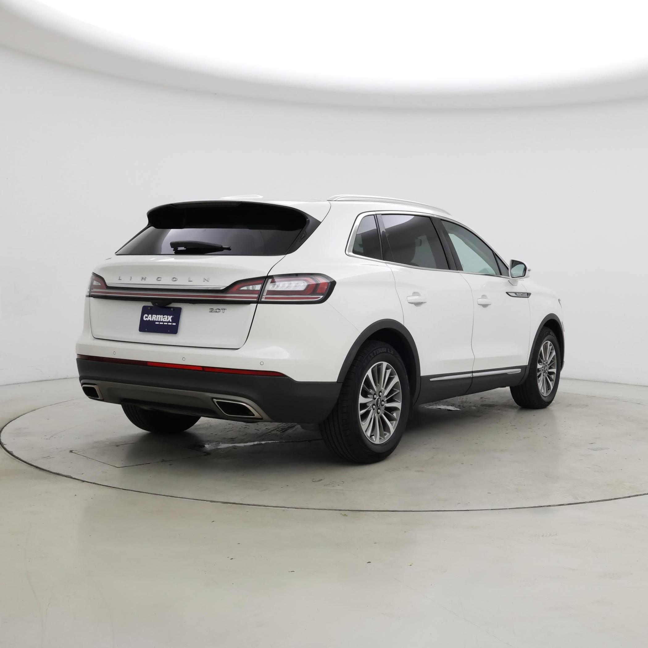 Thumbnail: 2020 Lincoln Nautilus - 8