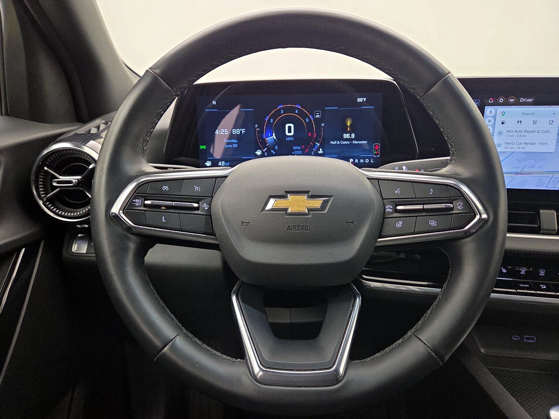 Thumbnail: 2025 Chevrolet Equinox - 10