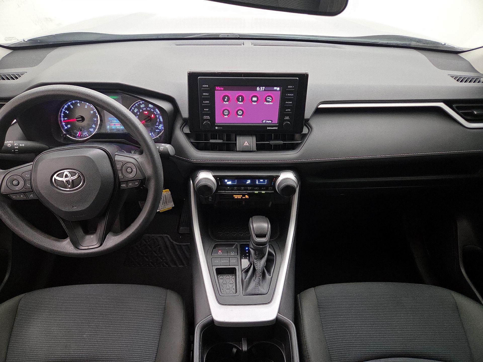 Thumbnail: 2022 Toyota RAV4 - 9