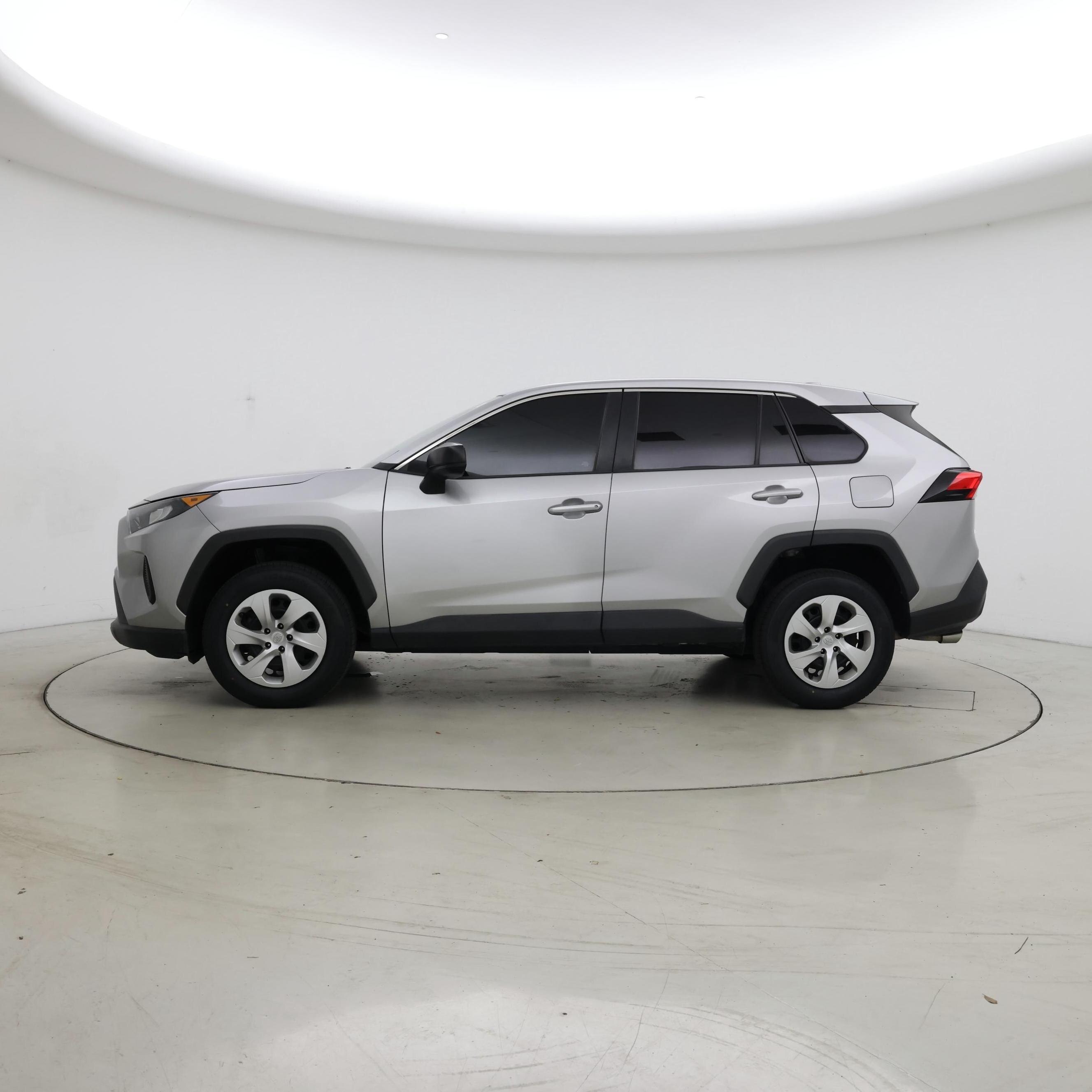 Thumbnail: 2022 Toyota RAV4 - 3