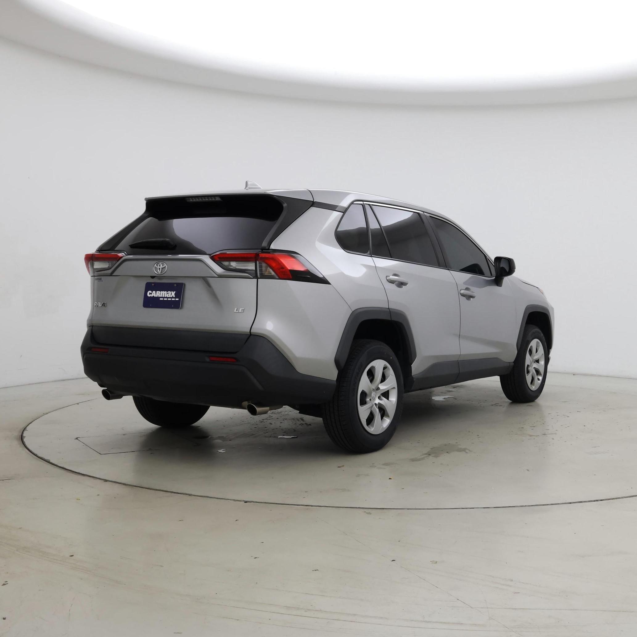 Thumbnail: 2022 Toyota RAV4 - 8