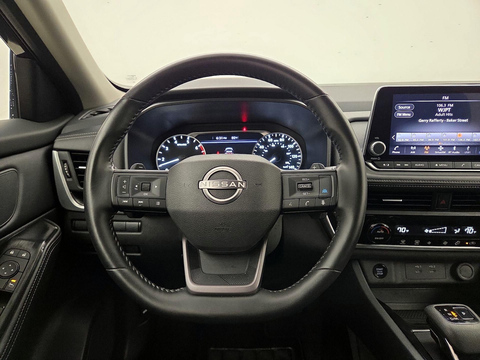 2025 Nissan Rogue SV - Photo 11