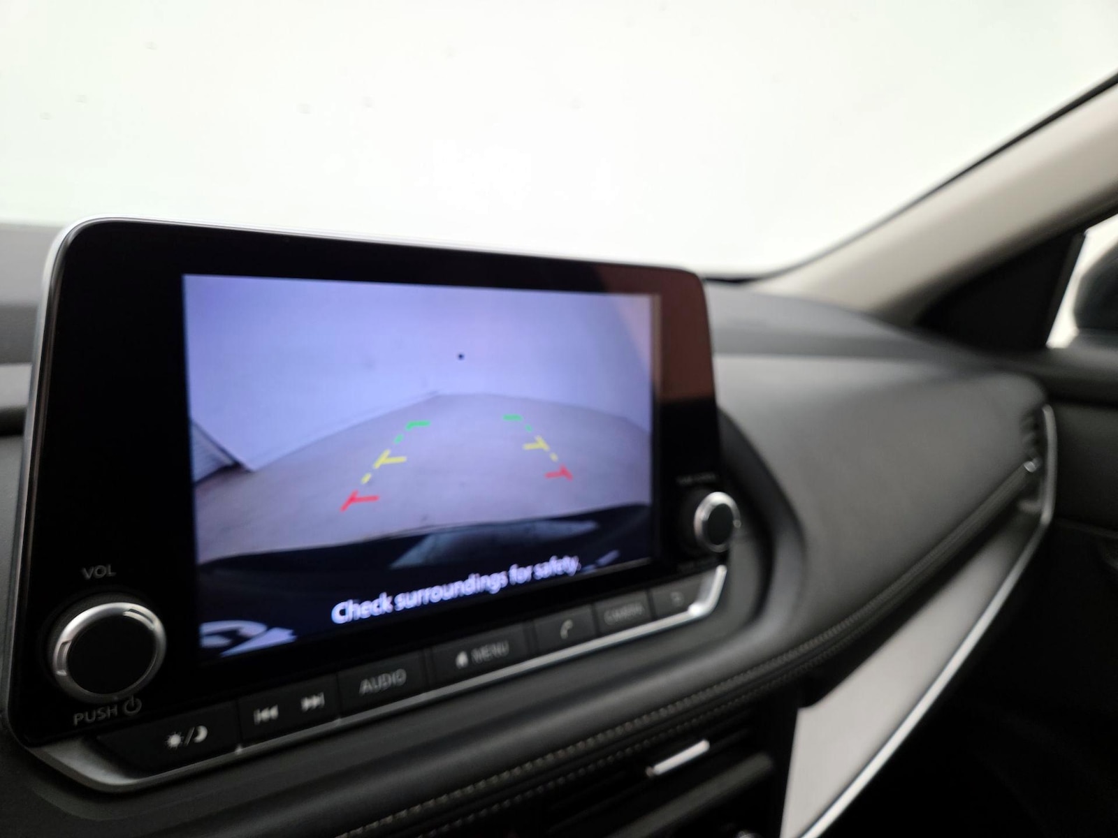 2025 Nissan Rogue SV - Photo 15