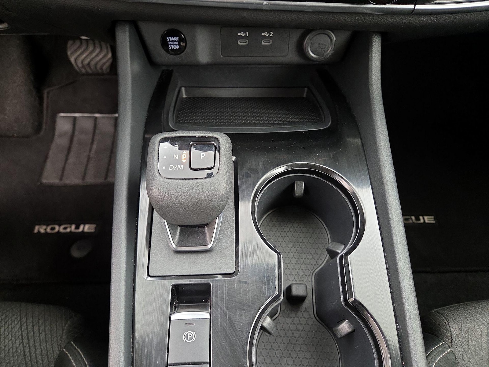 2025 Nissan Rogue SV - Photo 18