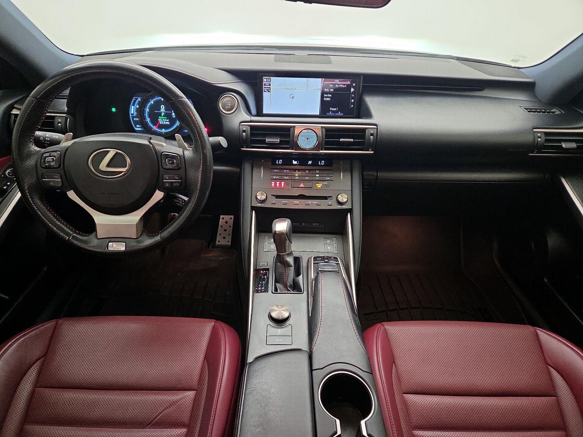 Thumbnail: 2019 Lexus IS - 9