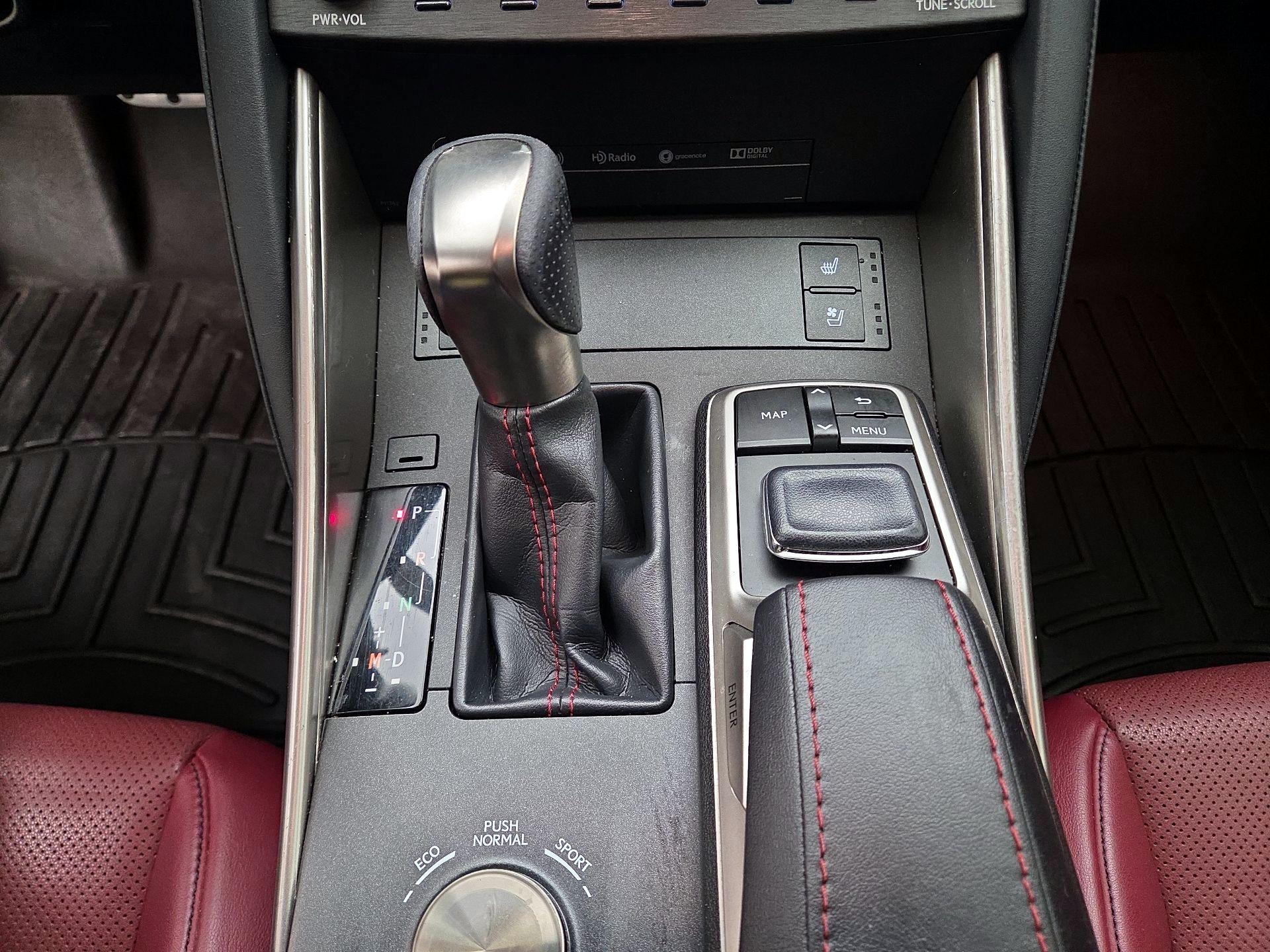 Thumbnail: 2019 Lexus IS - 18