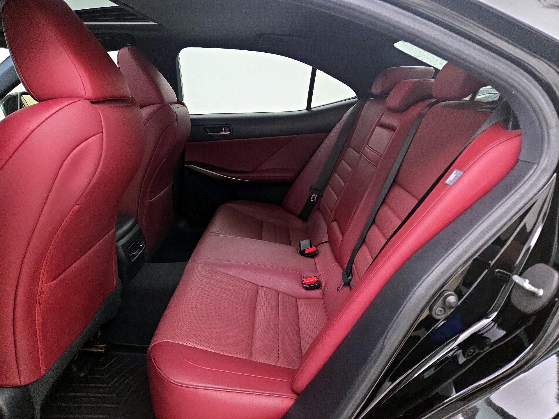 Thumbnail: 2019 Lexus IS - 20