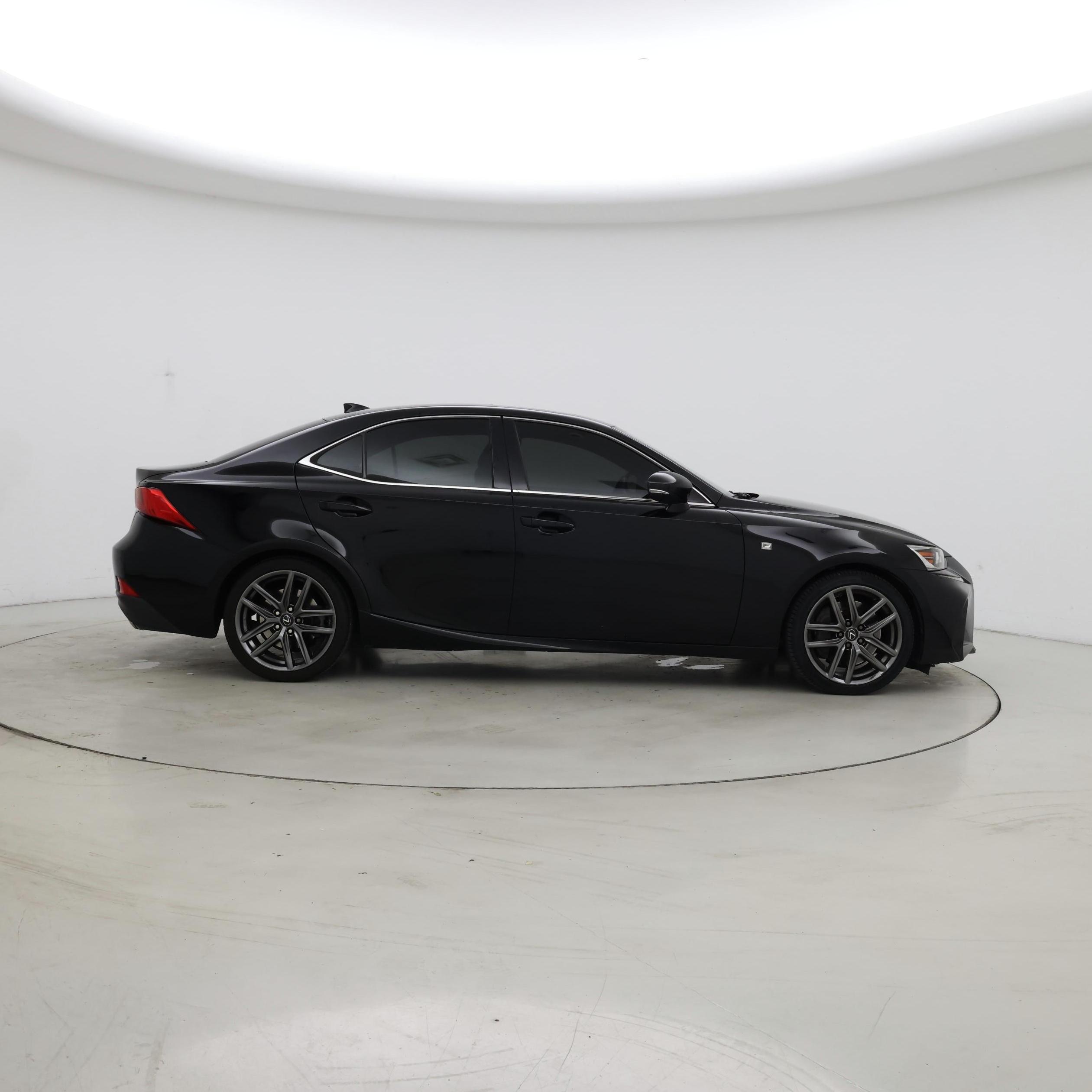 Thumbnail: 2019 Lexus IS - 7