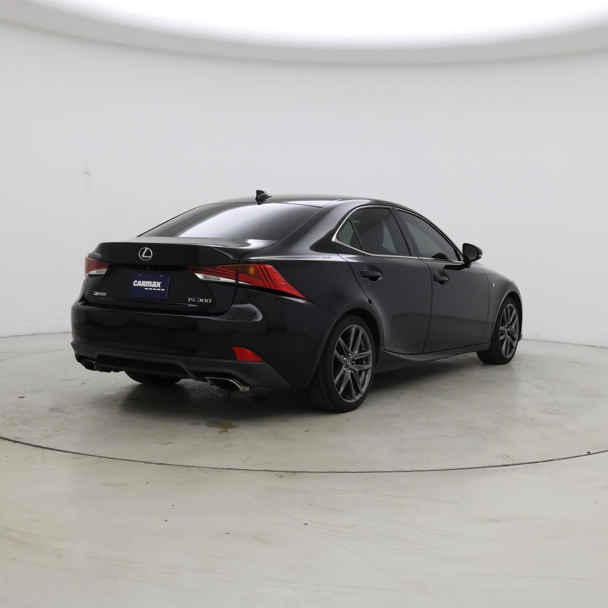 Thumbnail: 2019 Lexus IS - 8