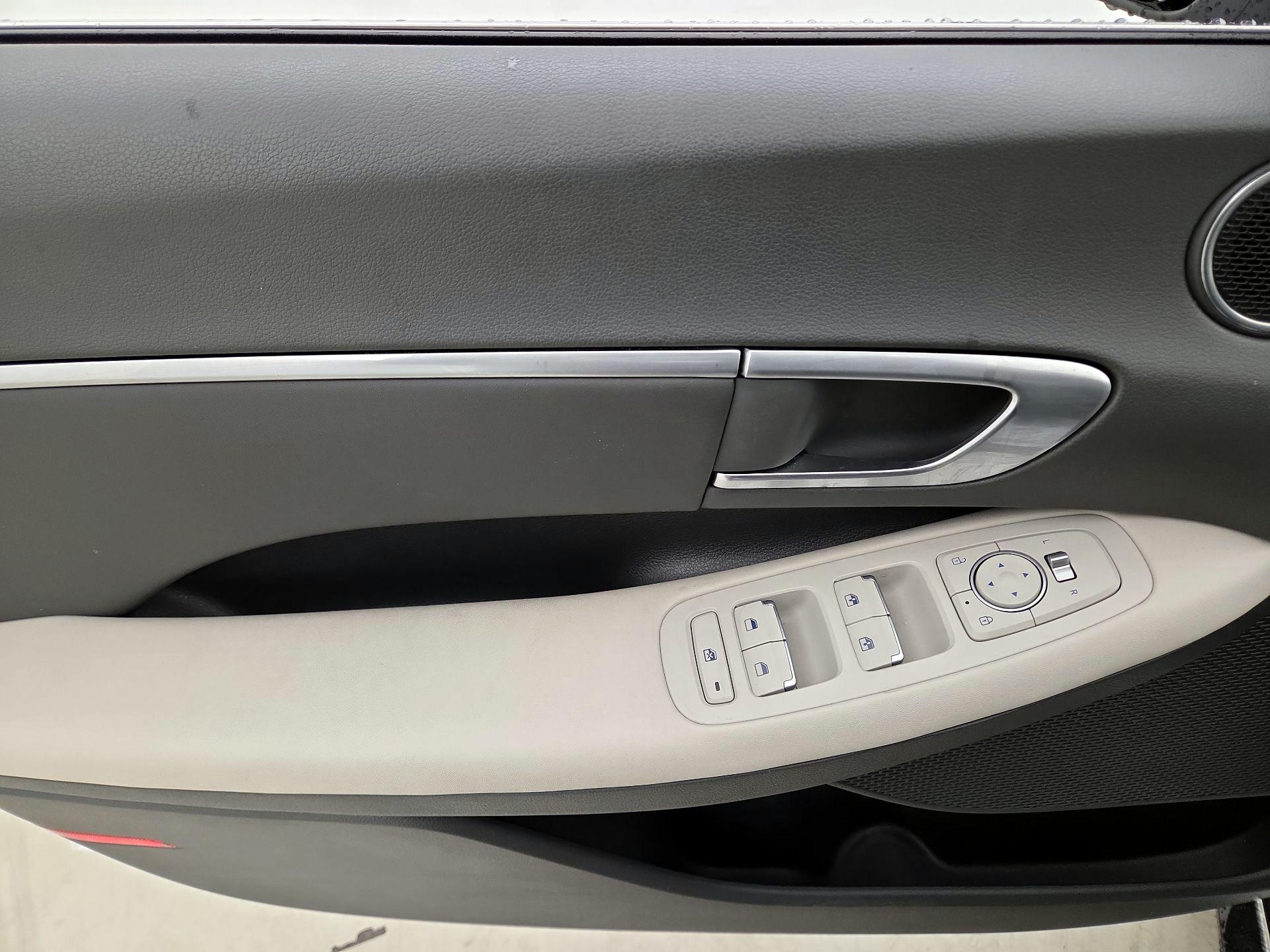 Thumbnail: 2022 Hyundai Sonata - 12
