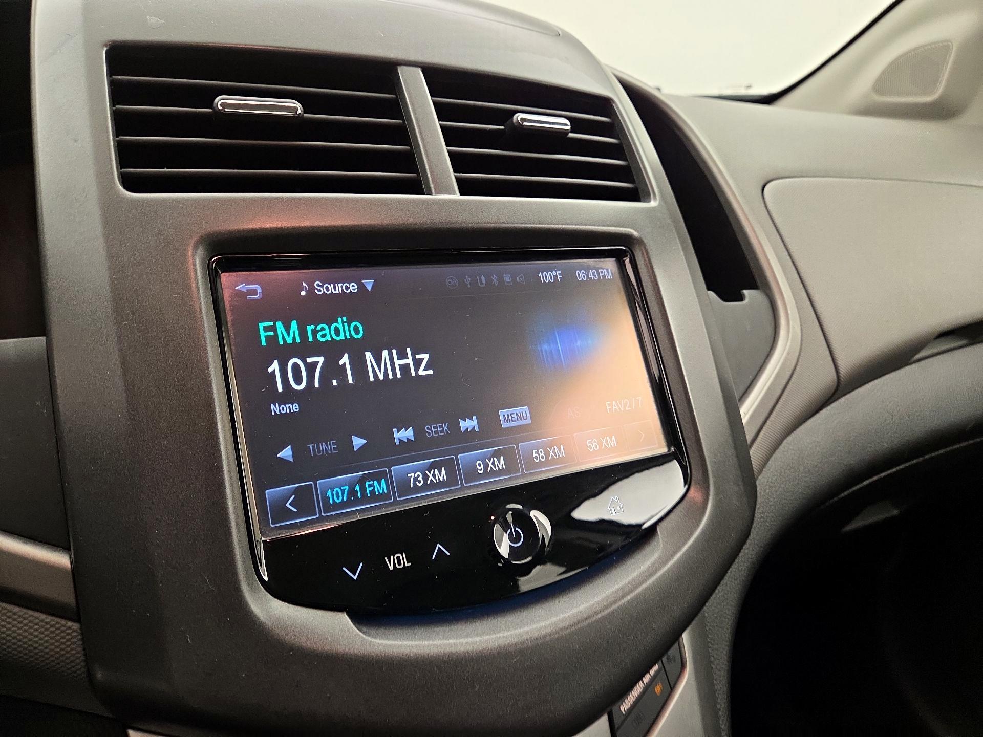 Thumbnail: 2015 Chevrolet Sonic - 14