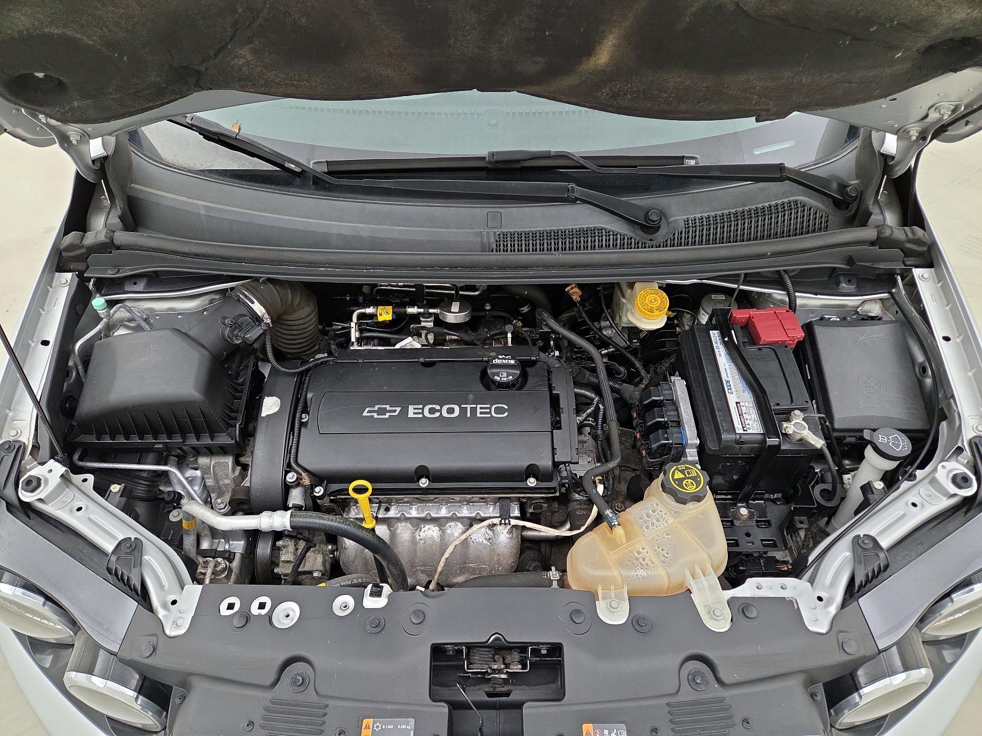 Thumbnail: 2015 Chevrolet Sonic - 19