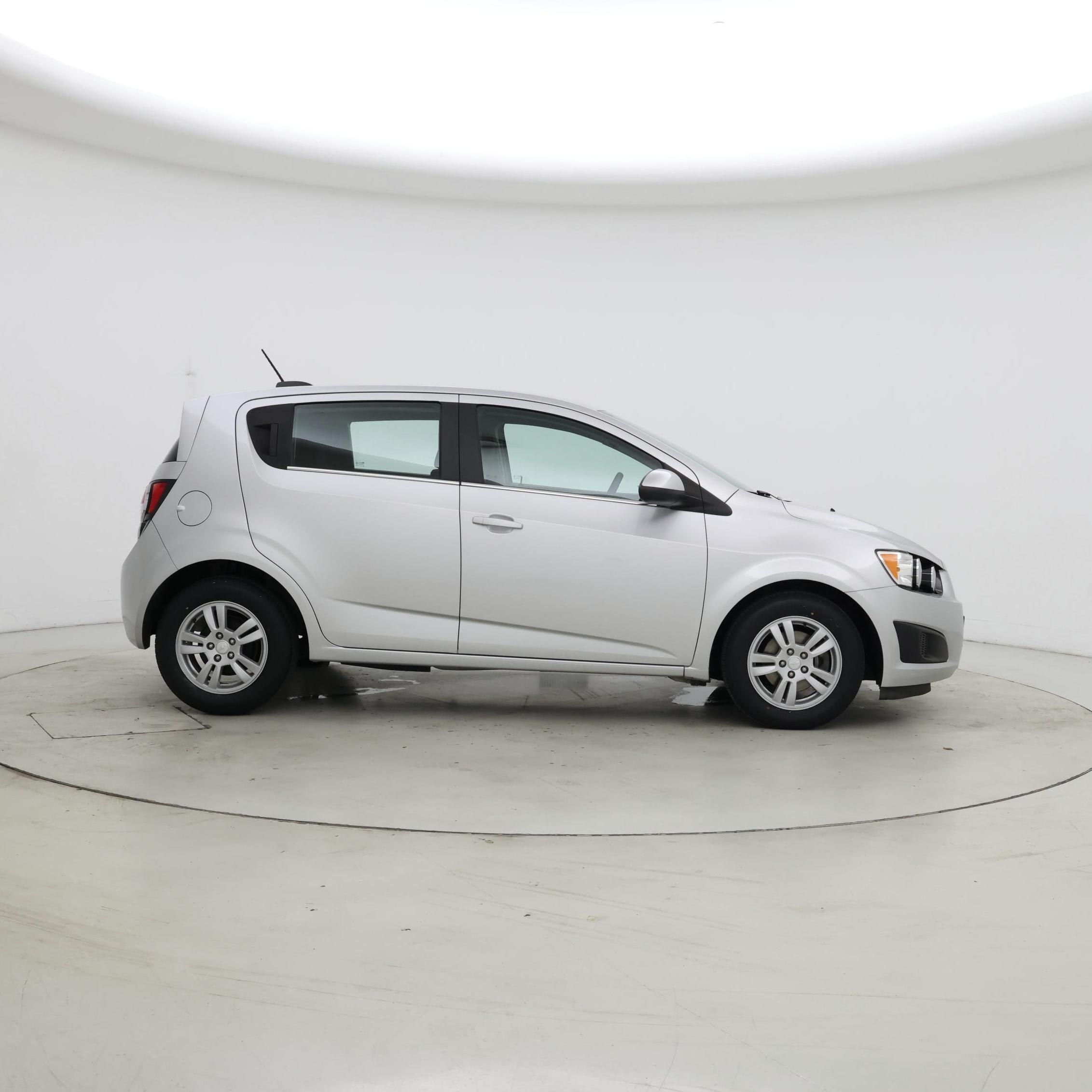 Thumbnail: 2015 Chevrolet Sonic - 7