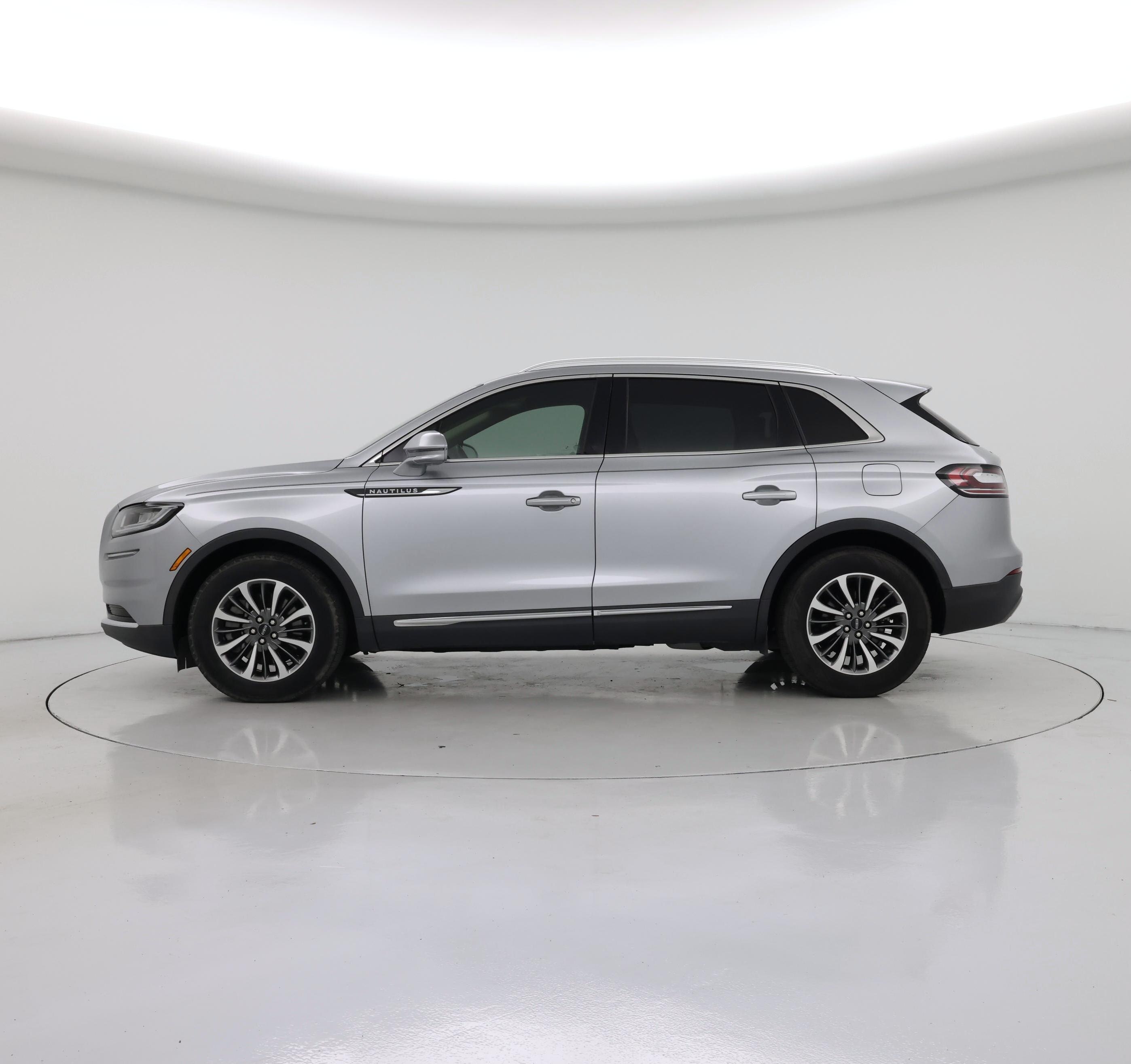 Thumbnail: 2021 Lincoln Nautilus - 3