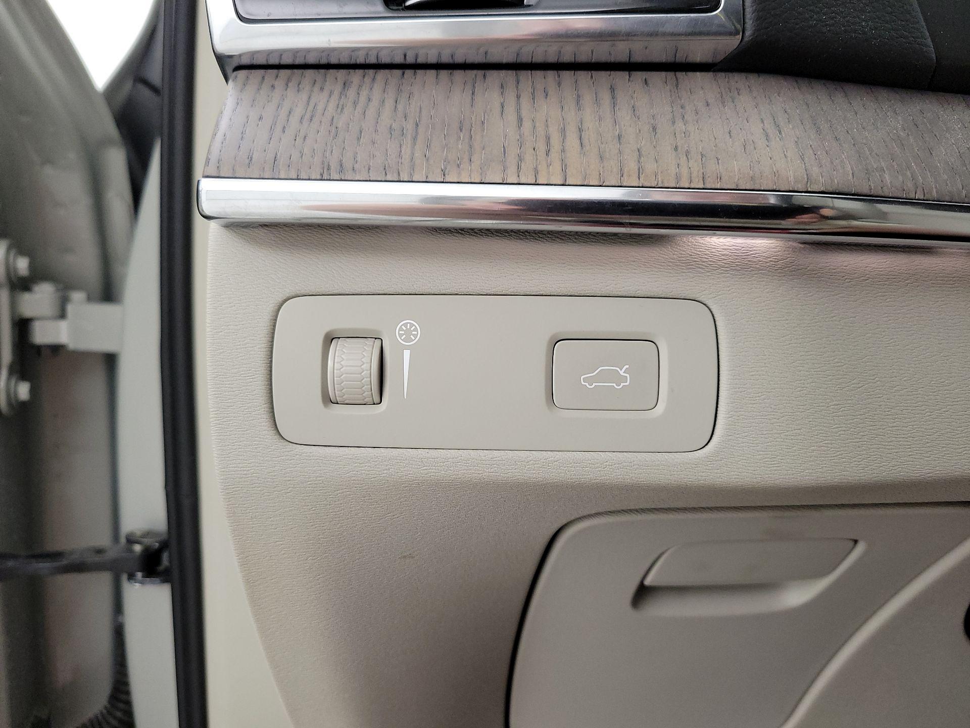Thumbnail: 2021 Volvo XC90 - 13