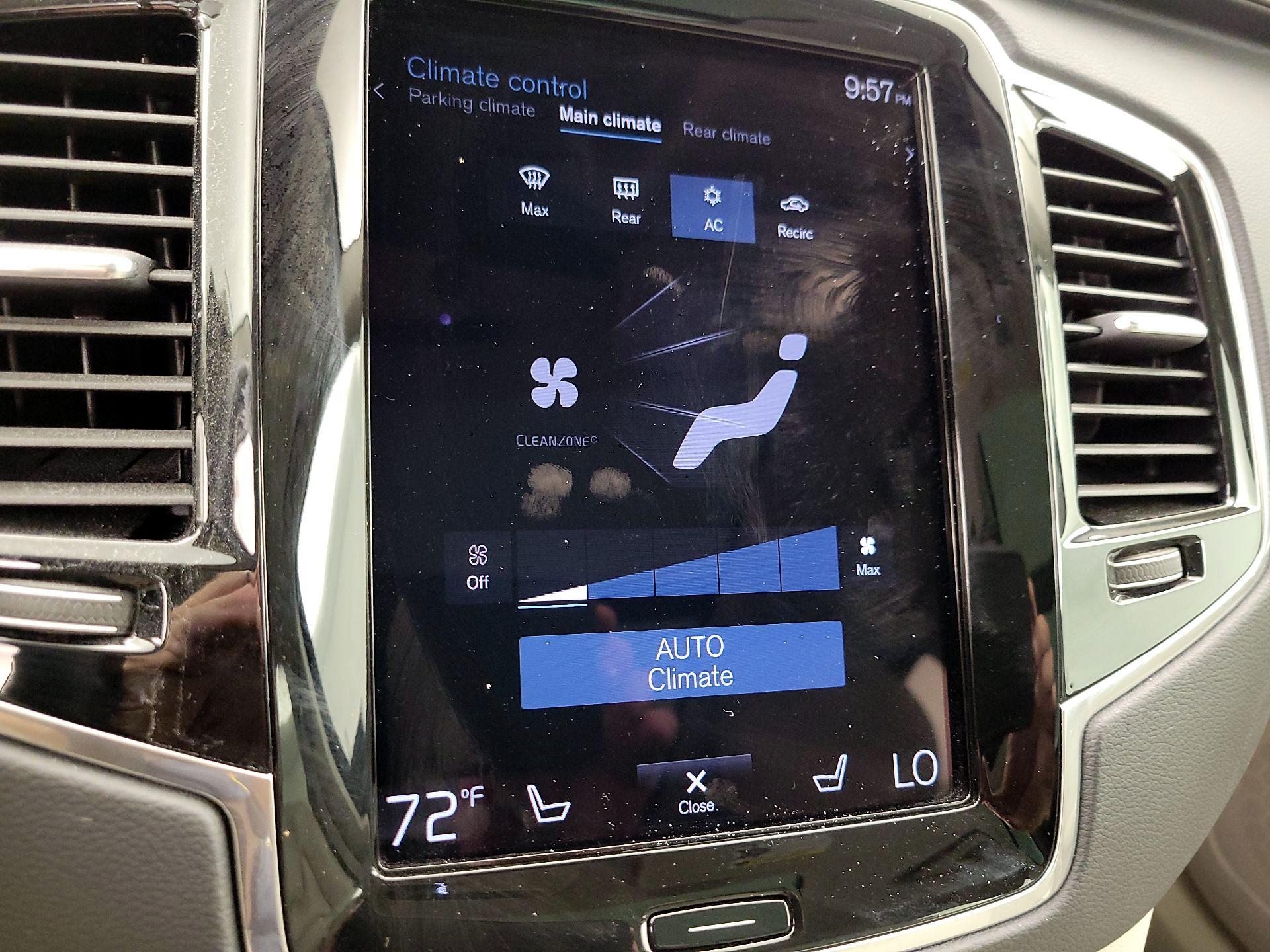 Thumbnail: 2021 Volvo XC90 - 17