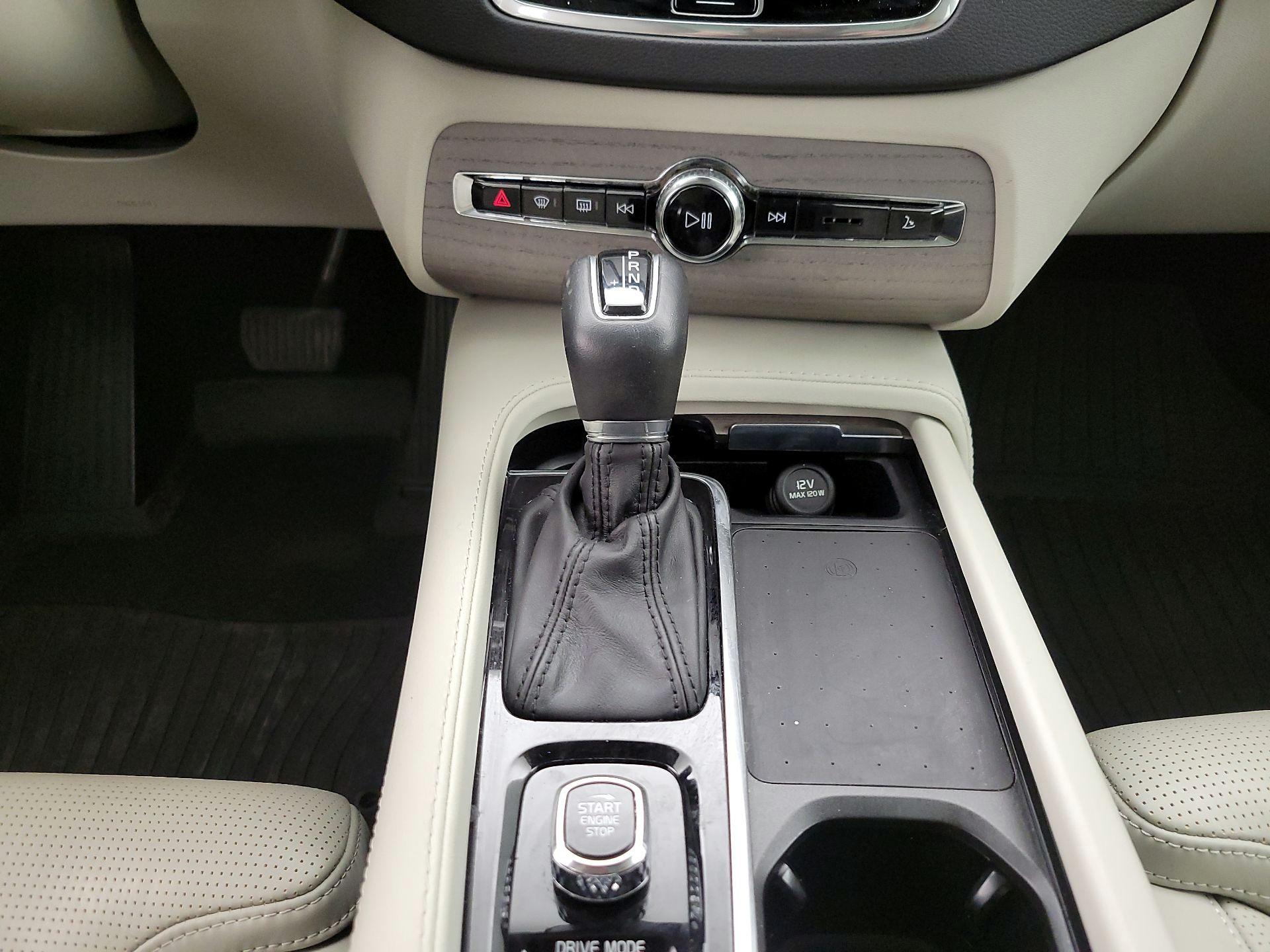 Thumbnail: 2021 Volvo XC90 - 18
