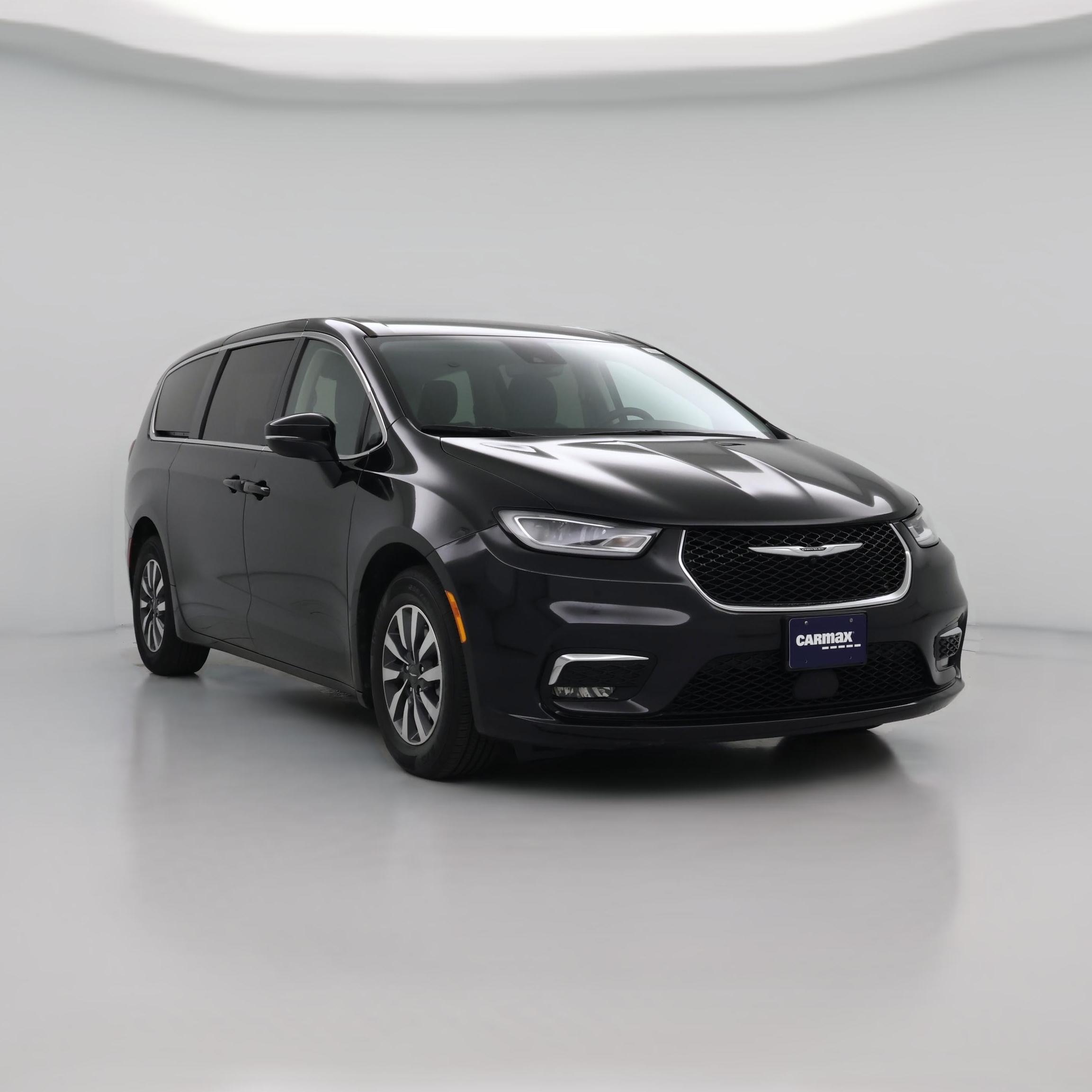 Thumbnail: 2023 Chrysler Pacifica - 1