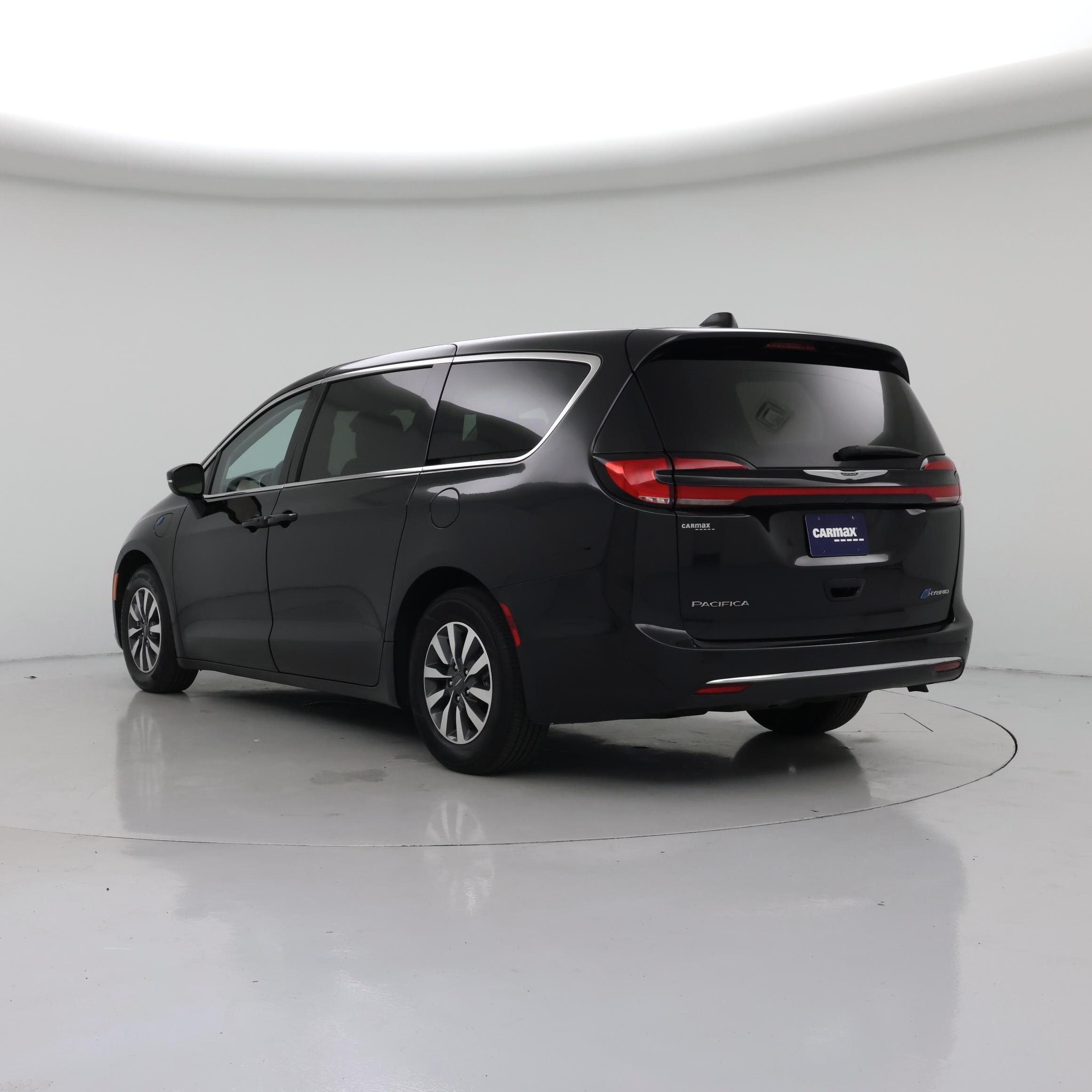 Thumbnail: 2023 Chrysler Pacifica - 2