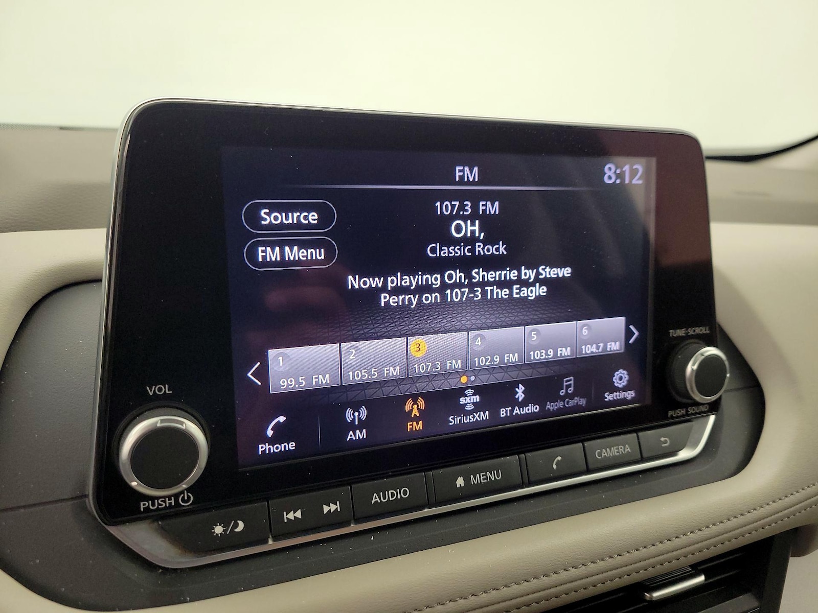 2025 Nissan Rogue SV - Photo 16