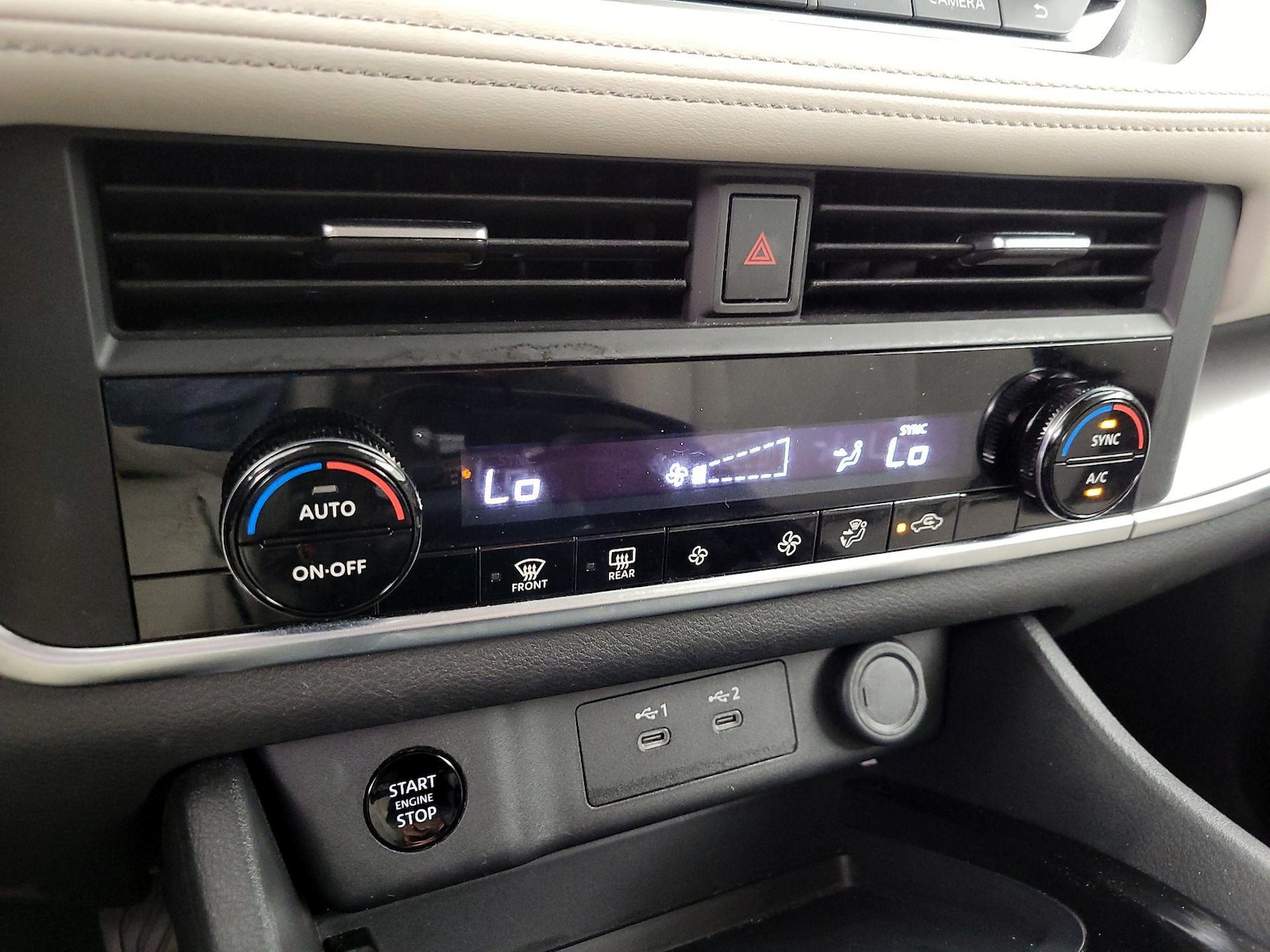 2025 Nissan Rogue SV - Photo 17