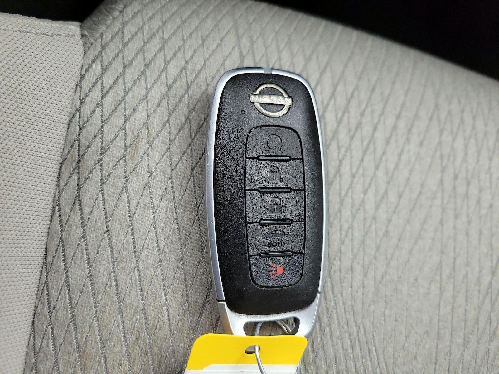 2025 Nissan Rogue SV - Photo 23