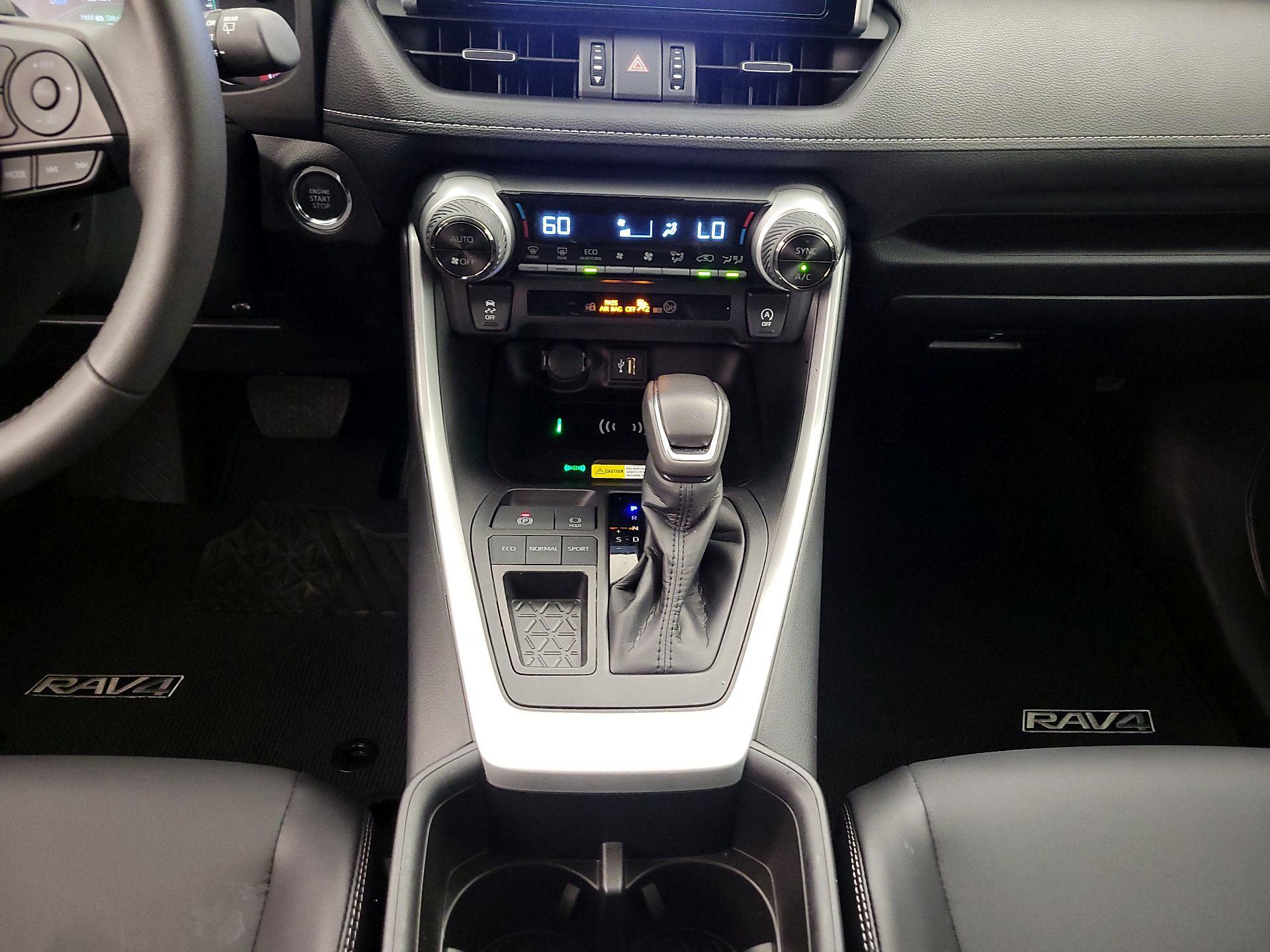 Thumbnail: 2025 Toyota RAV4 - 17