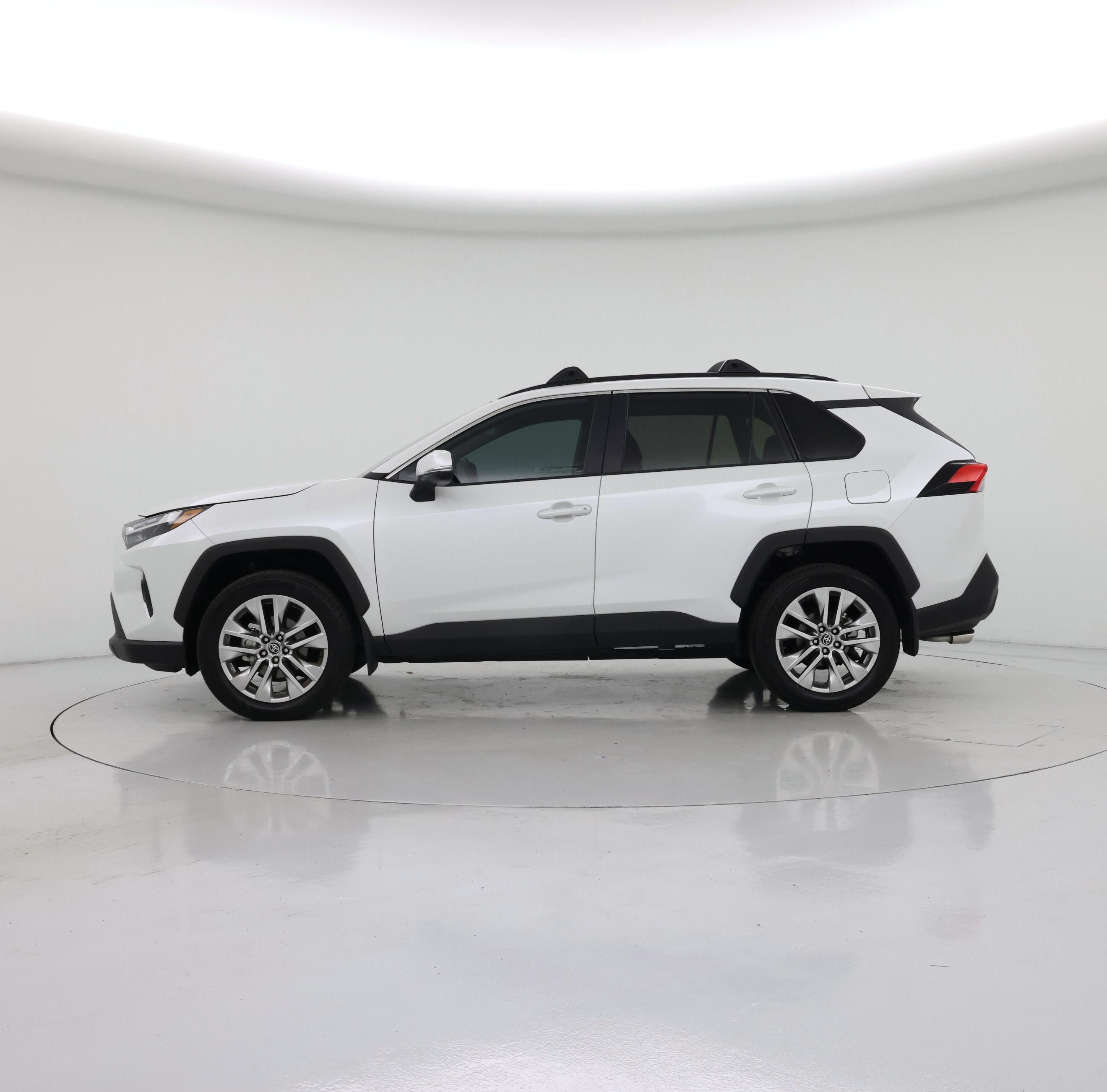 Thumbnail: 2025 Toyota RAV4 - 3