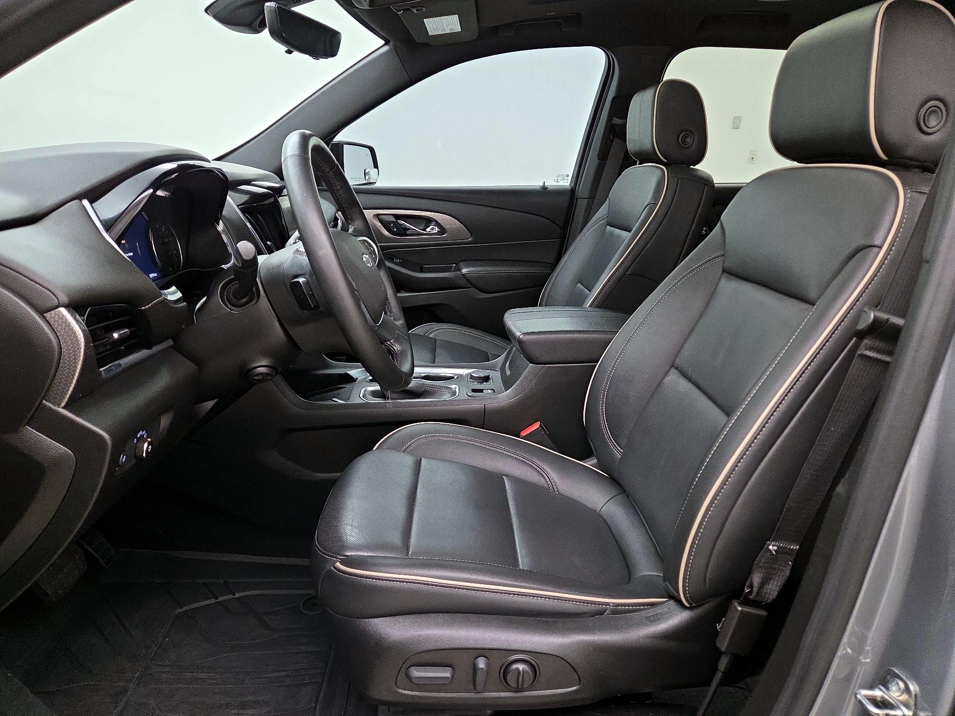 Thumbnail: 2023 Chevrolet Traverse - 11