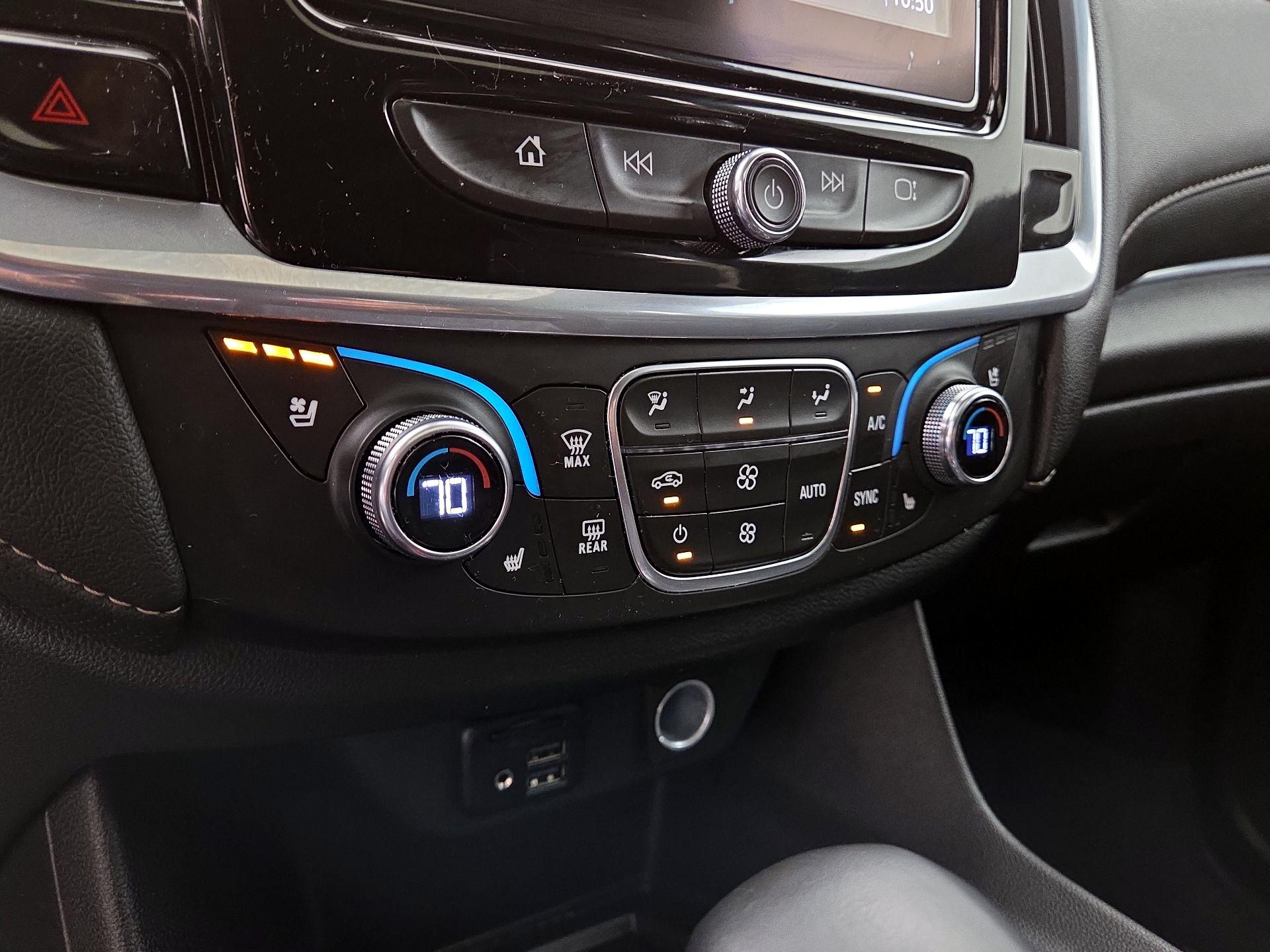 Thumbnail: 2023 Chevrolet Traverse - 16